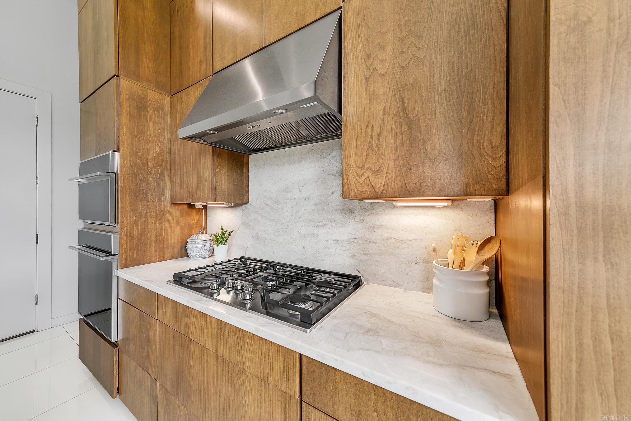 STONE RIDGE AT CYPRESS CREEK - Residential