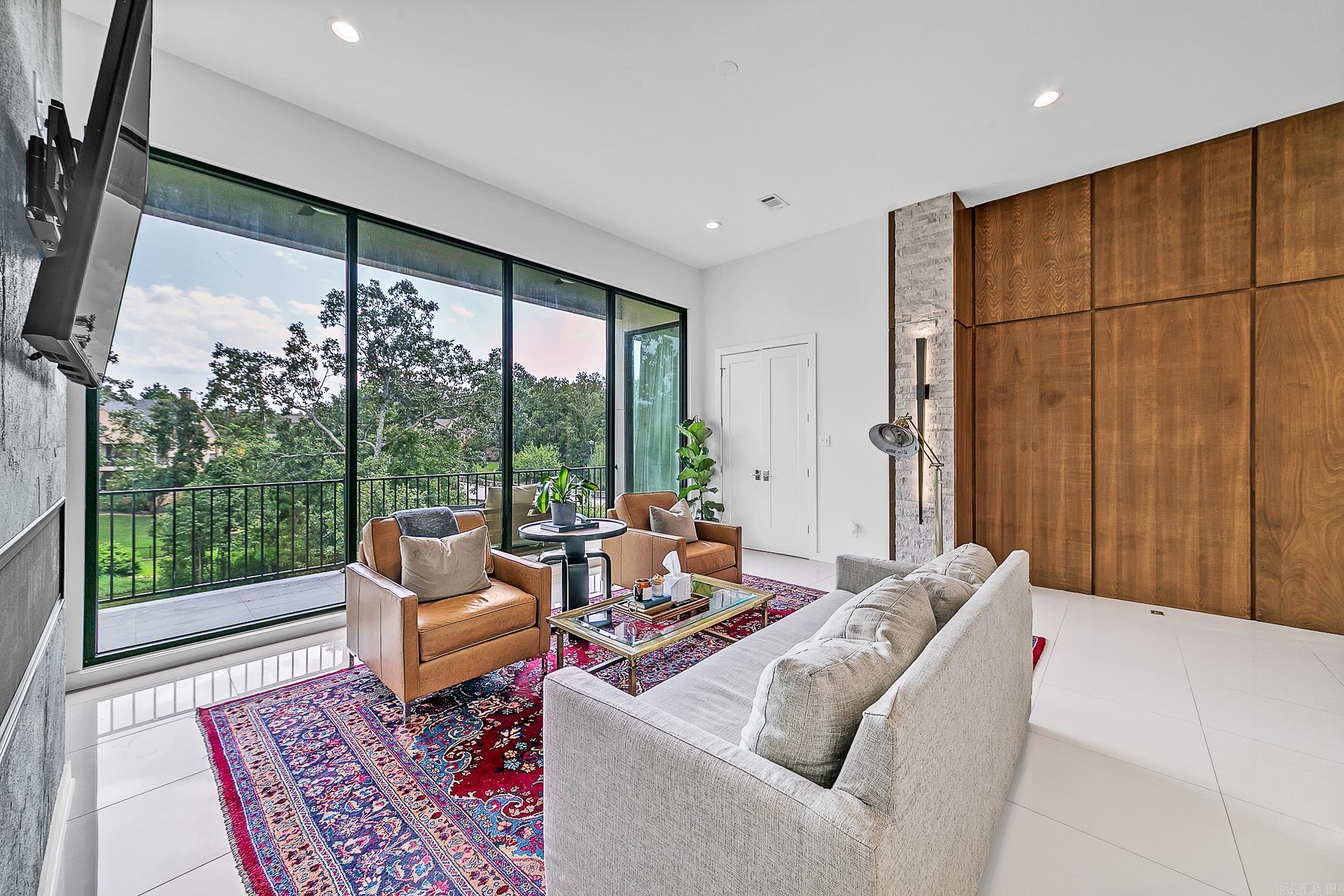 STONE RIDGE AT CYPRESS CREEK - Residential