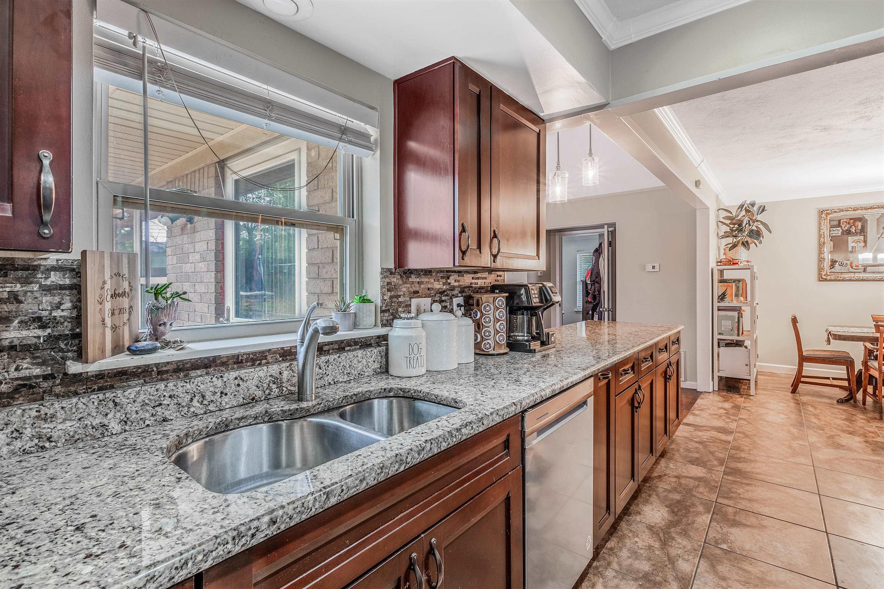 INDIAN HILLS - Residential