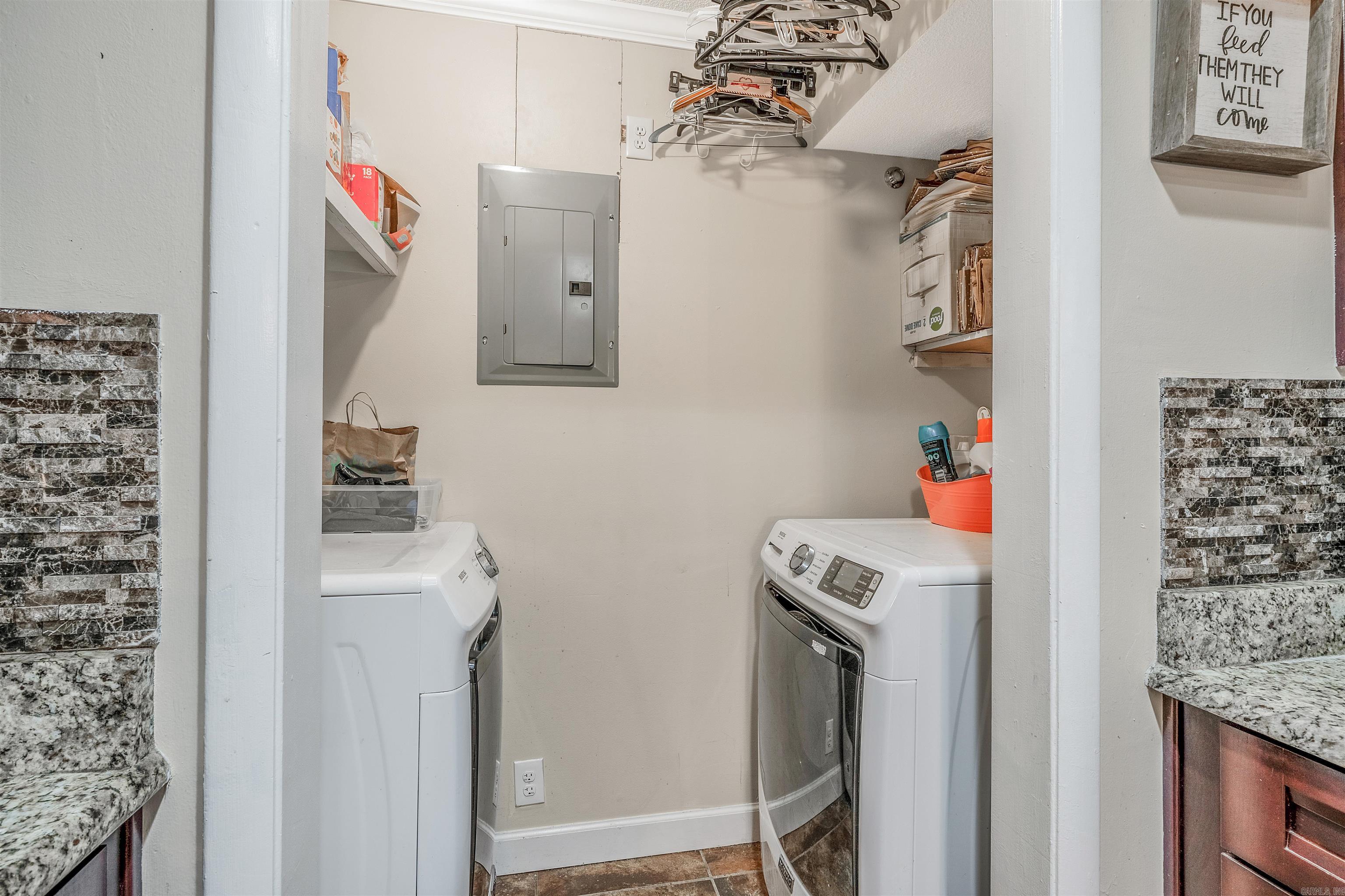 INDIAN HILLS - Residential