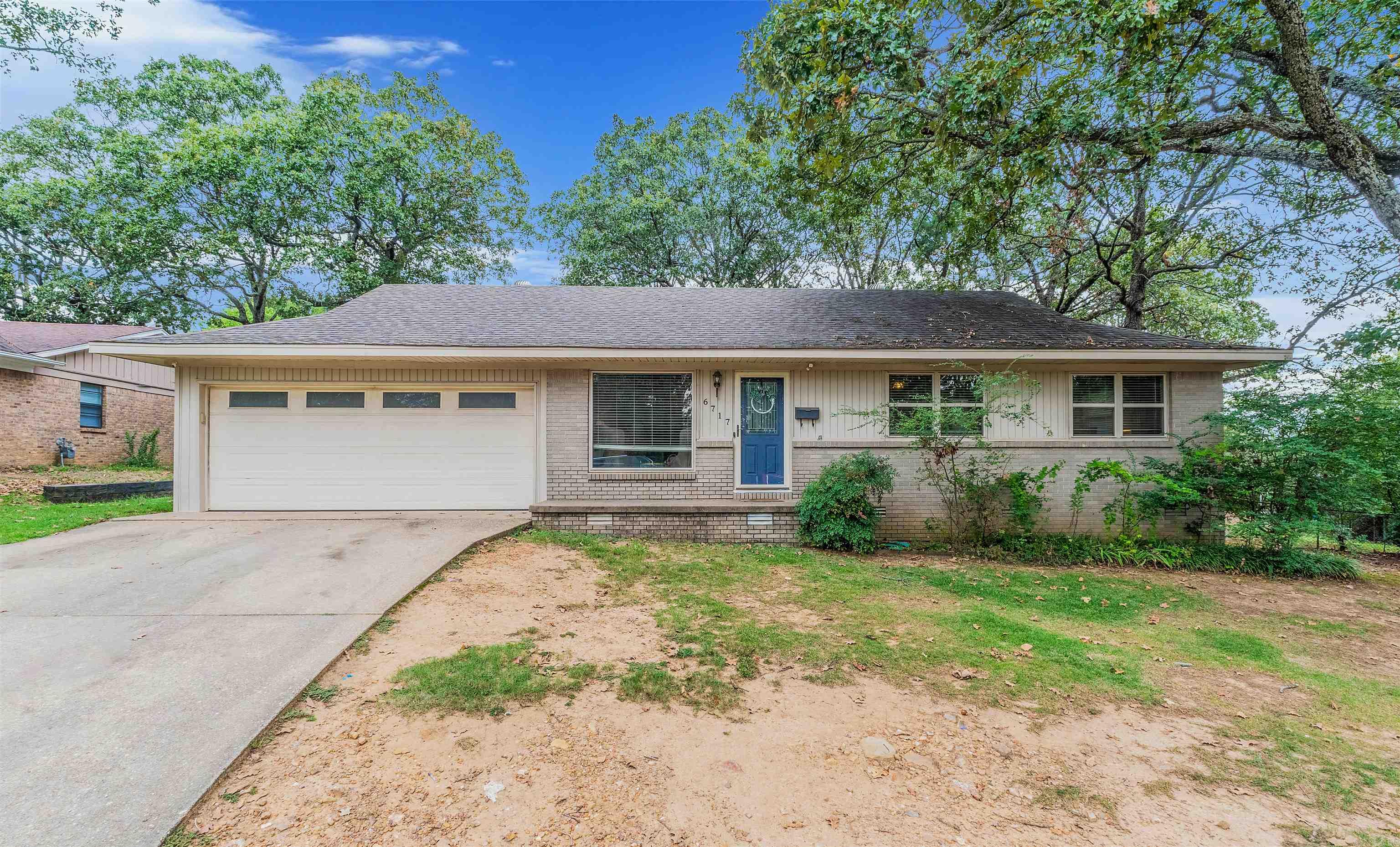 INDIAN HILLS - Residential