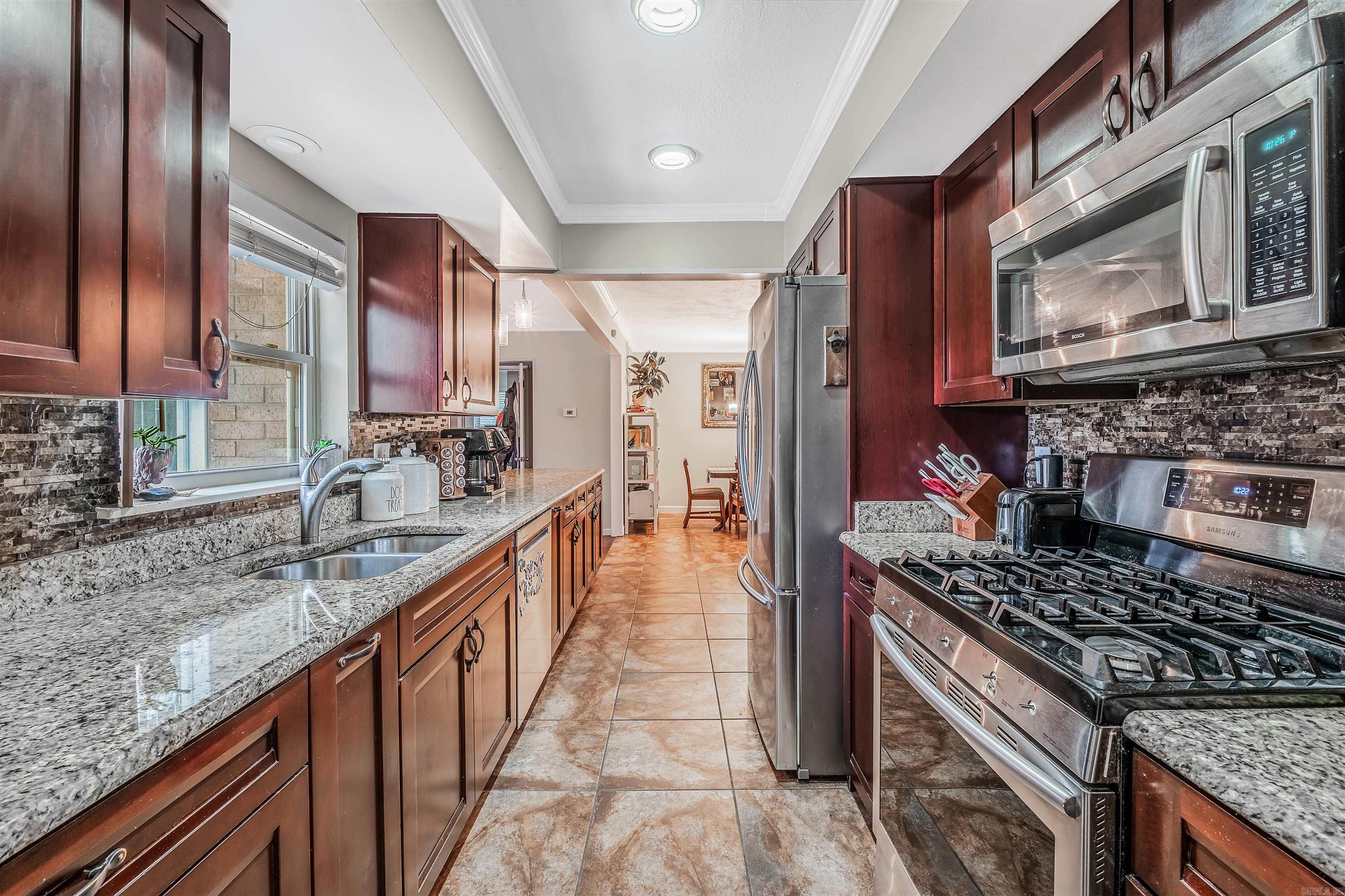 INDIAN HILLS - Residential