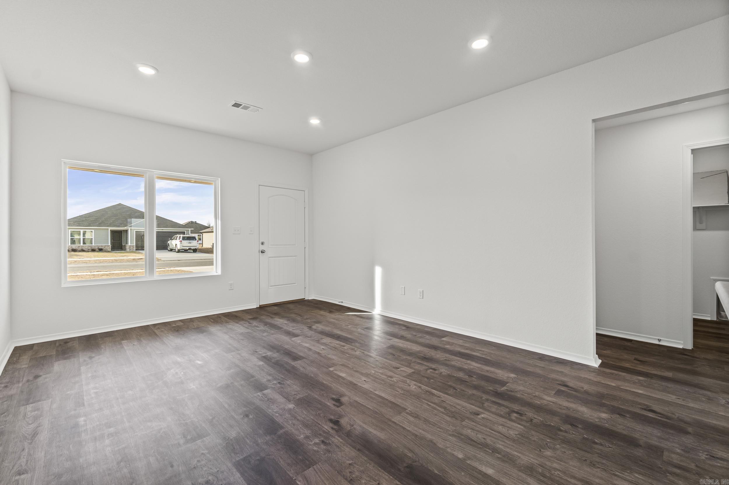 HILL FARM - Residential