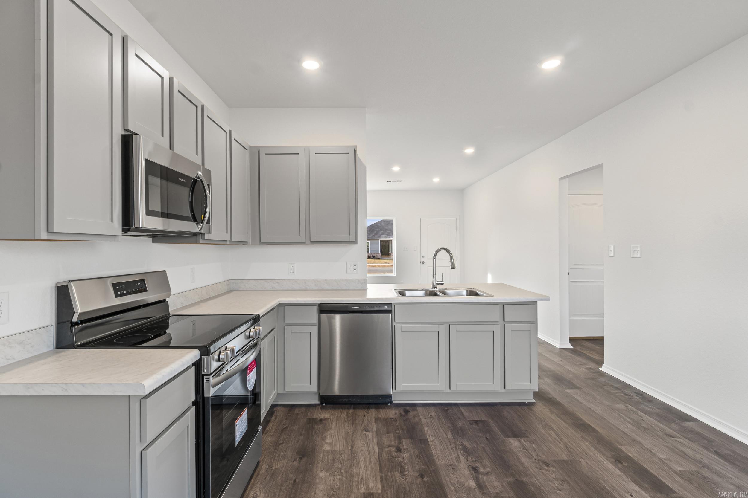 HILL FARM - Residential