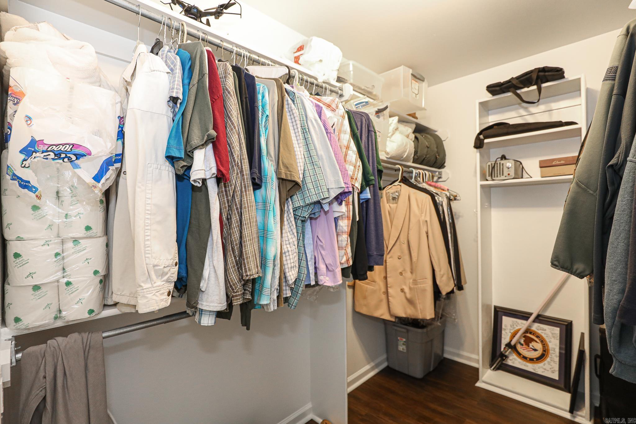 ROLLING BROOK - Residential