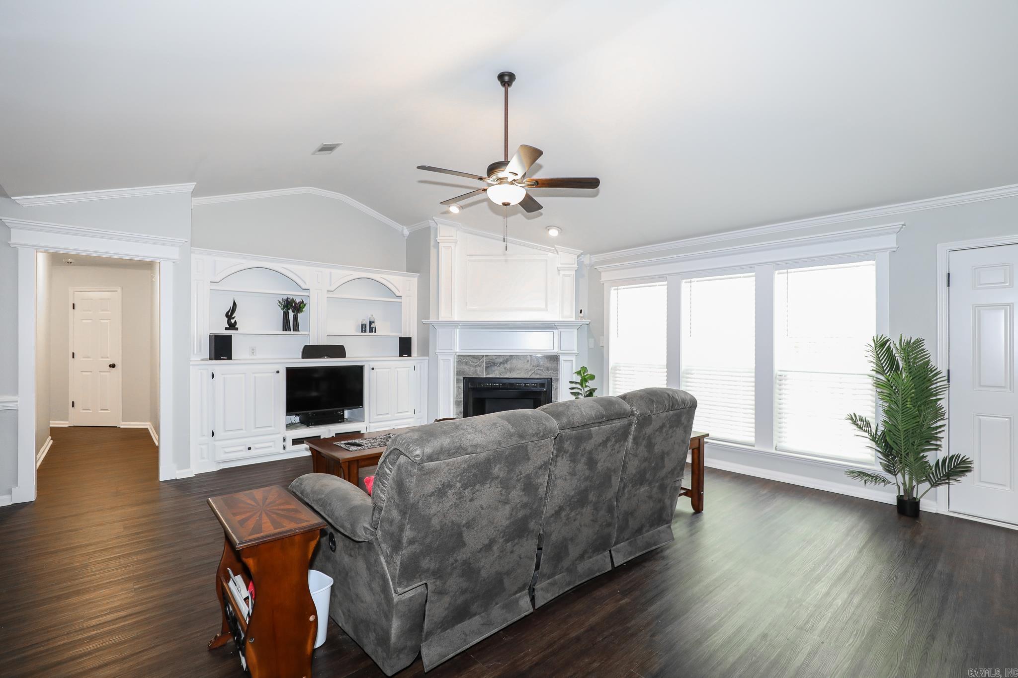 ROLLING BROOK - Residential