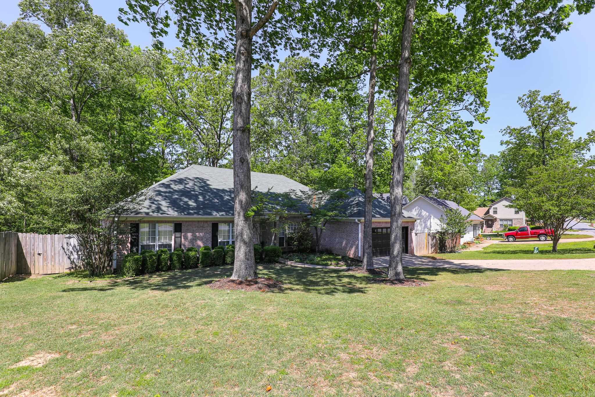 ROLLING BROOK - Residential