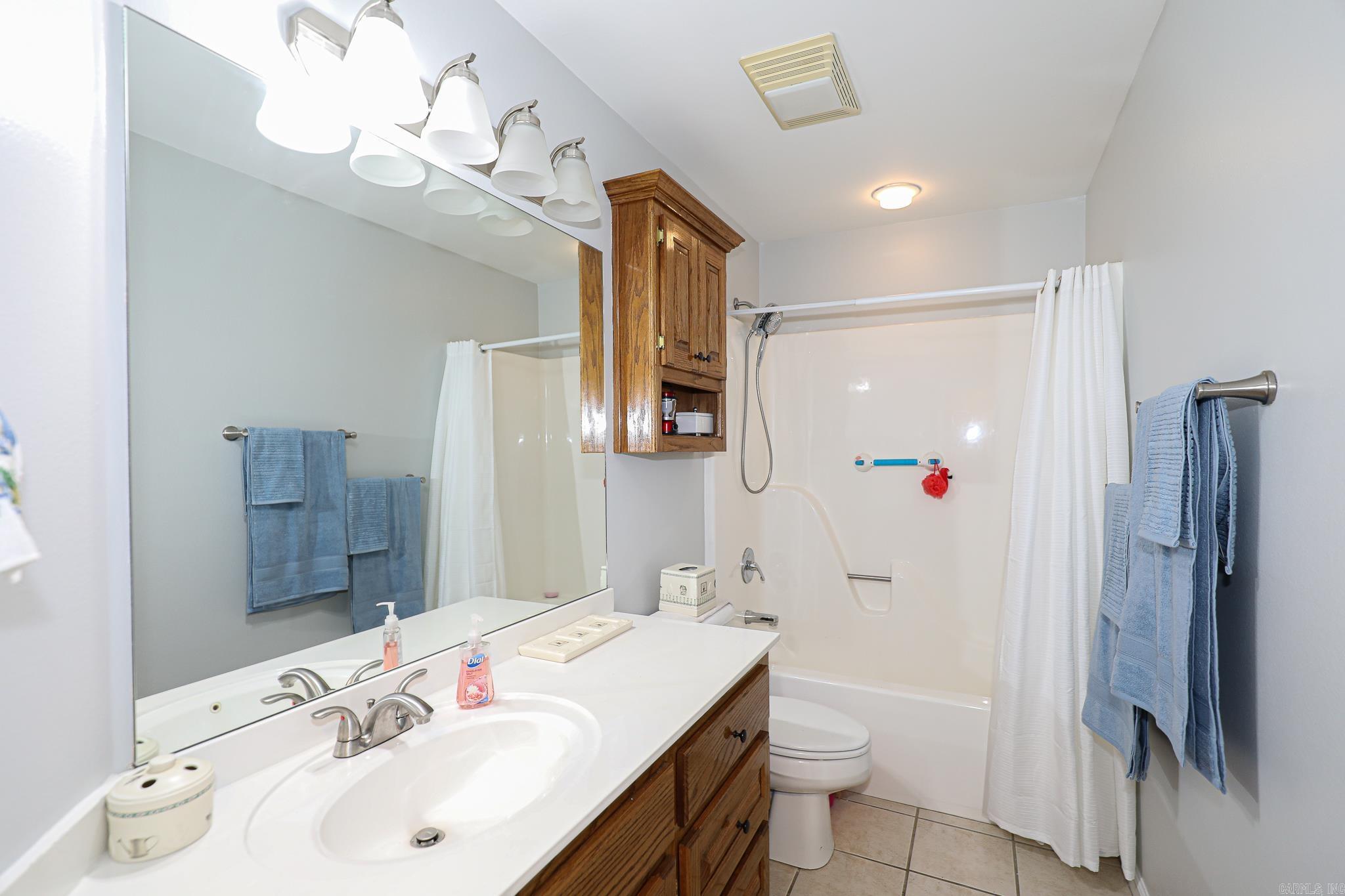 ROLLING BROOK - Residential