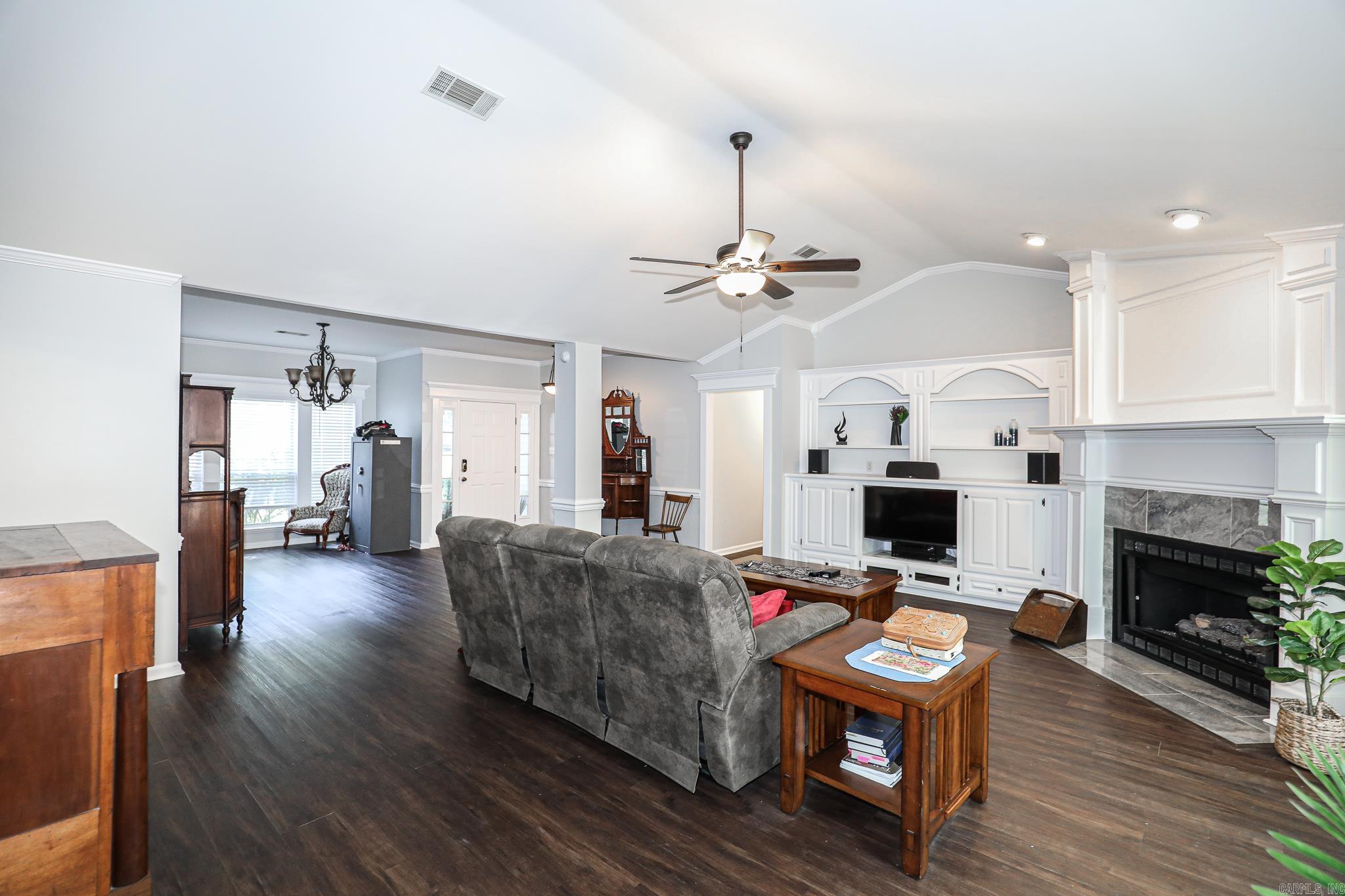 ROLLING BROOK - Residential