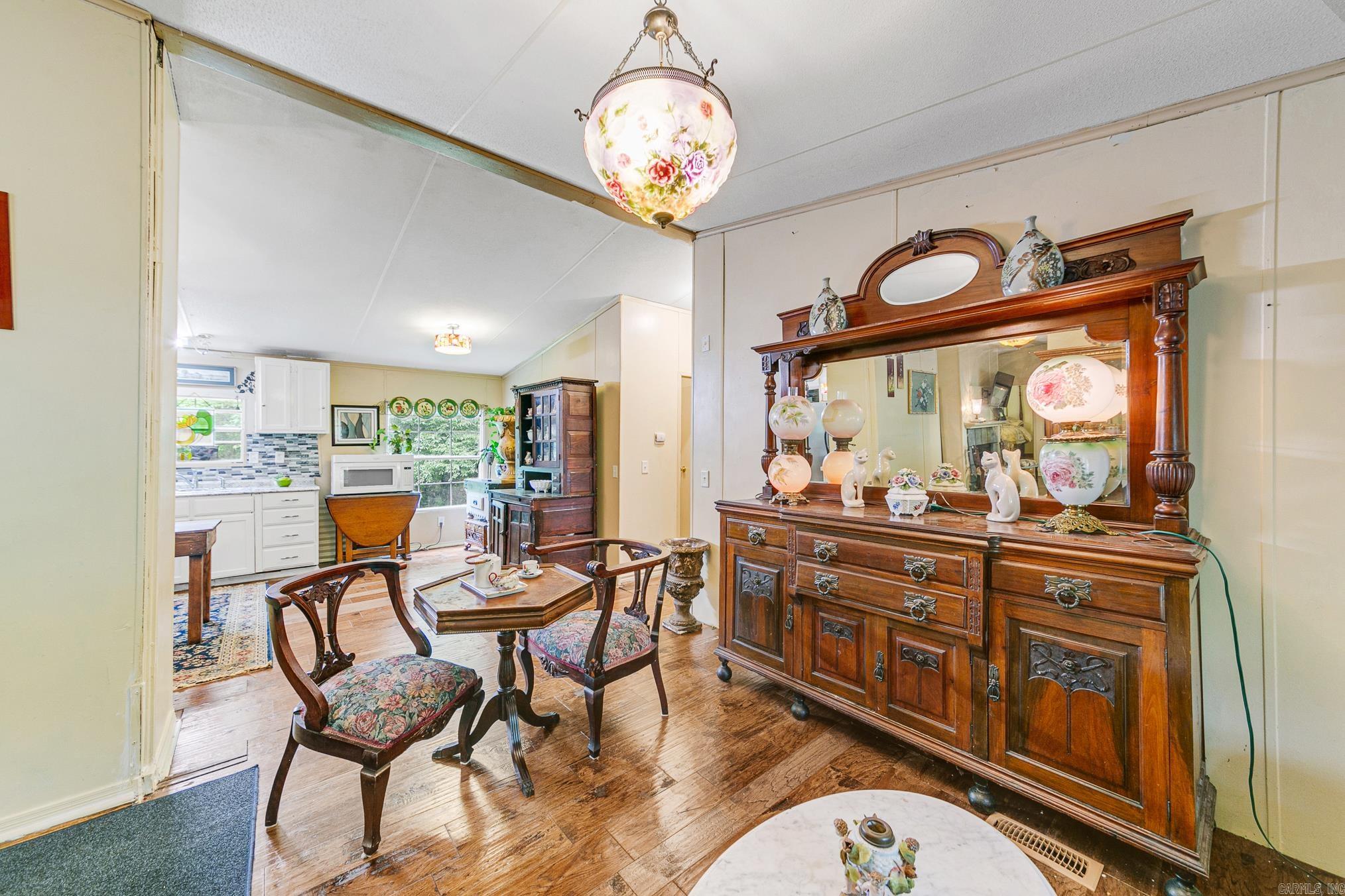 SHADY VALLEY - Residential