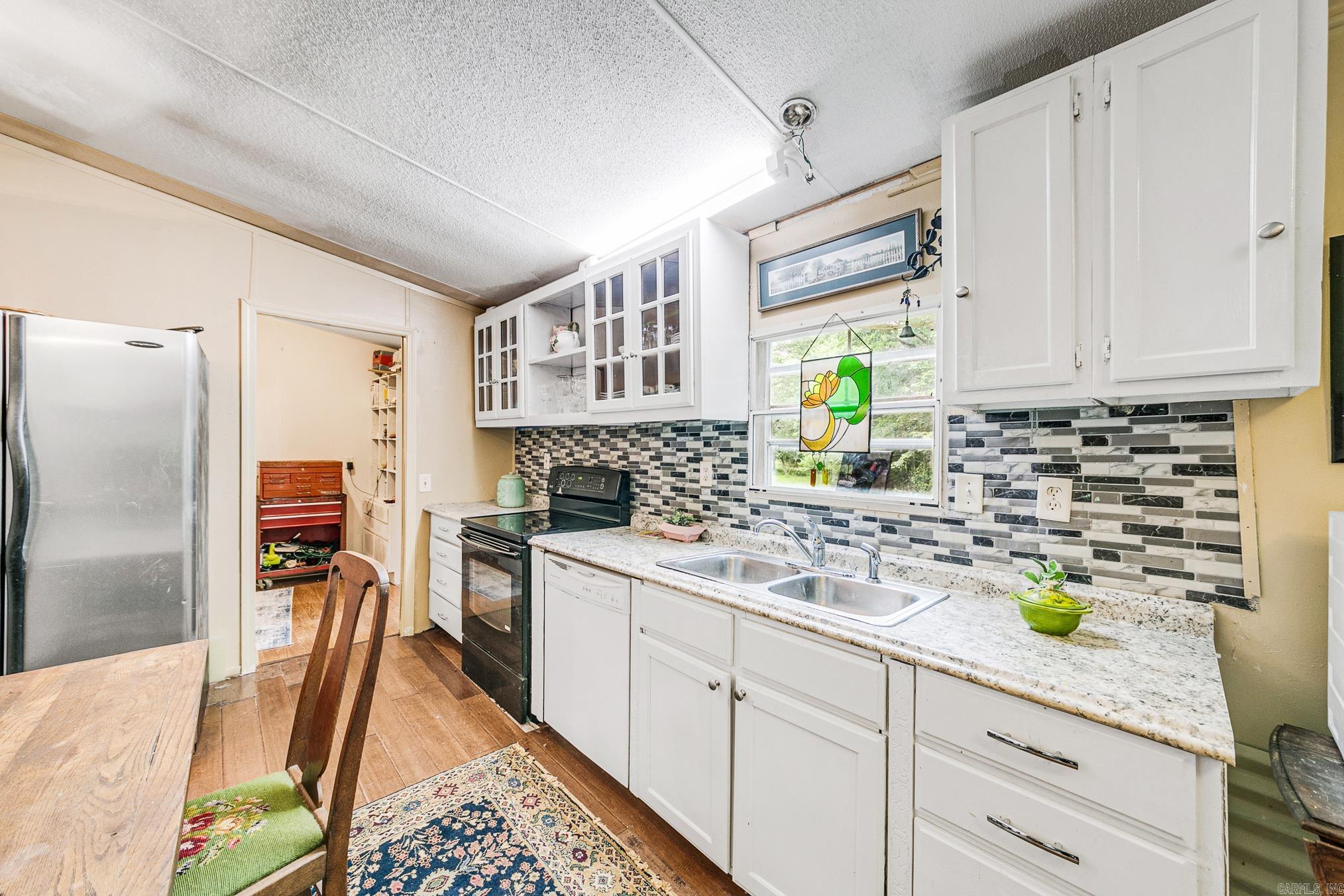 SHADY VALLEY - Residential