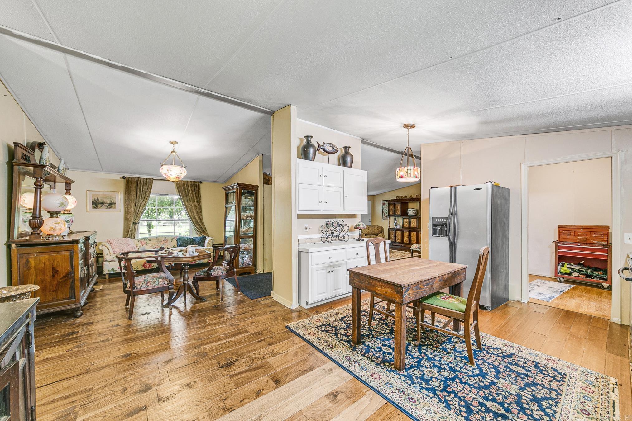 SHADY VALLEY - Residential