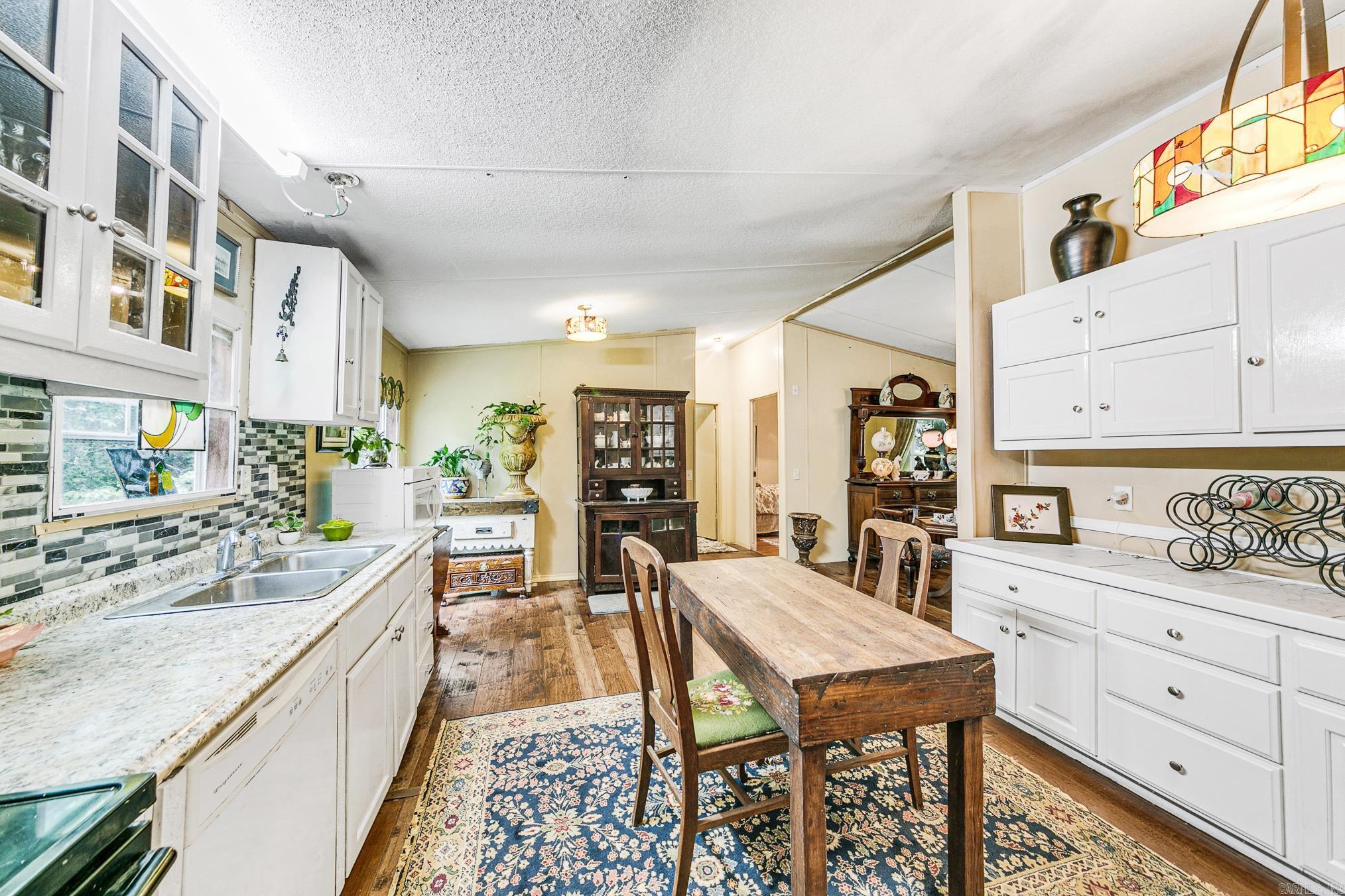 SHADY VALLEY - Residential