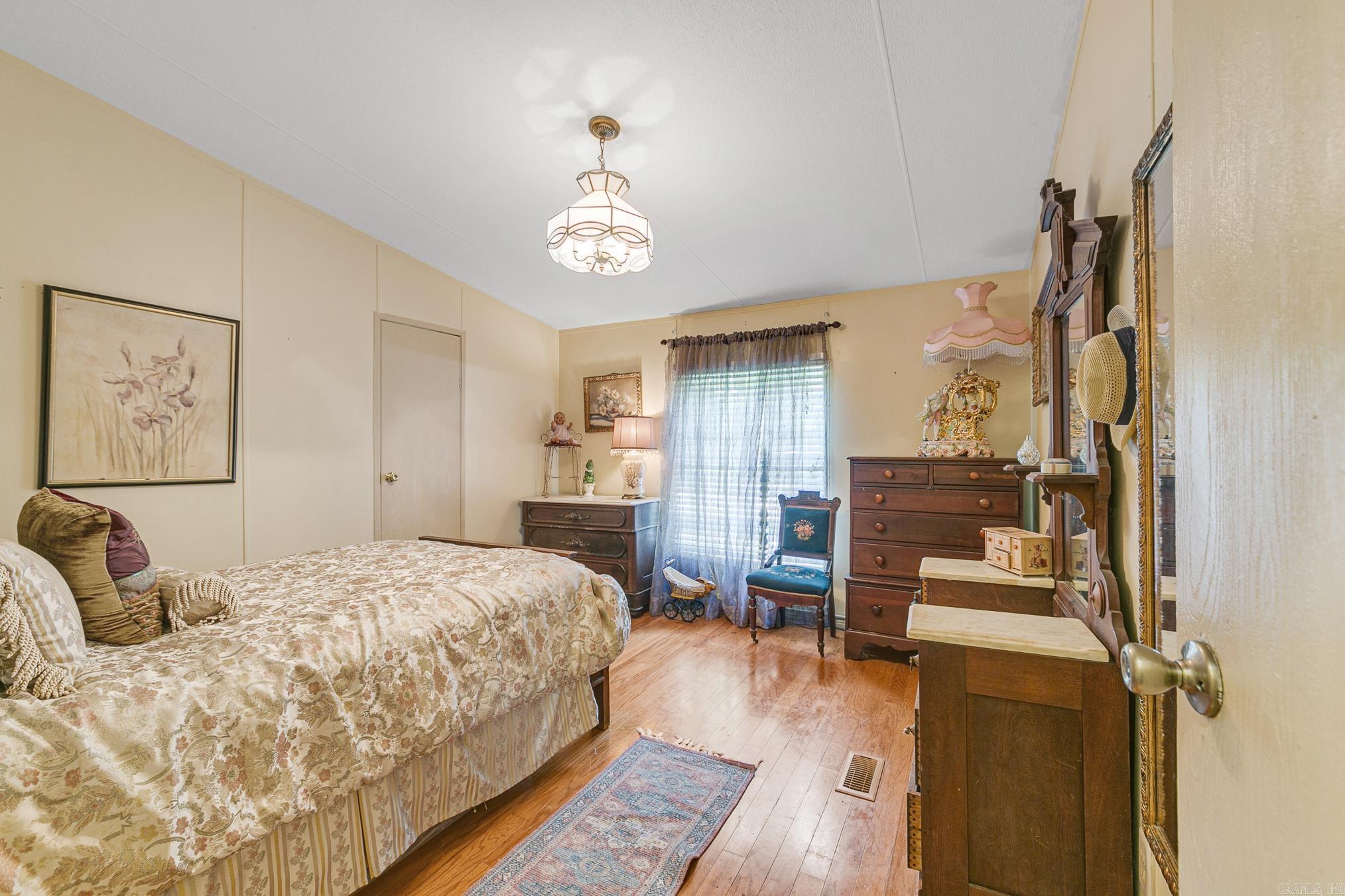 SHADY VALLEY - Residential