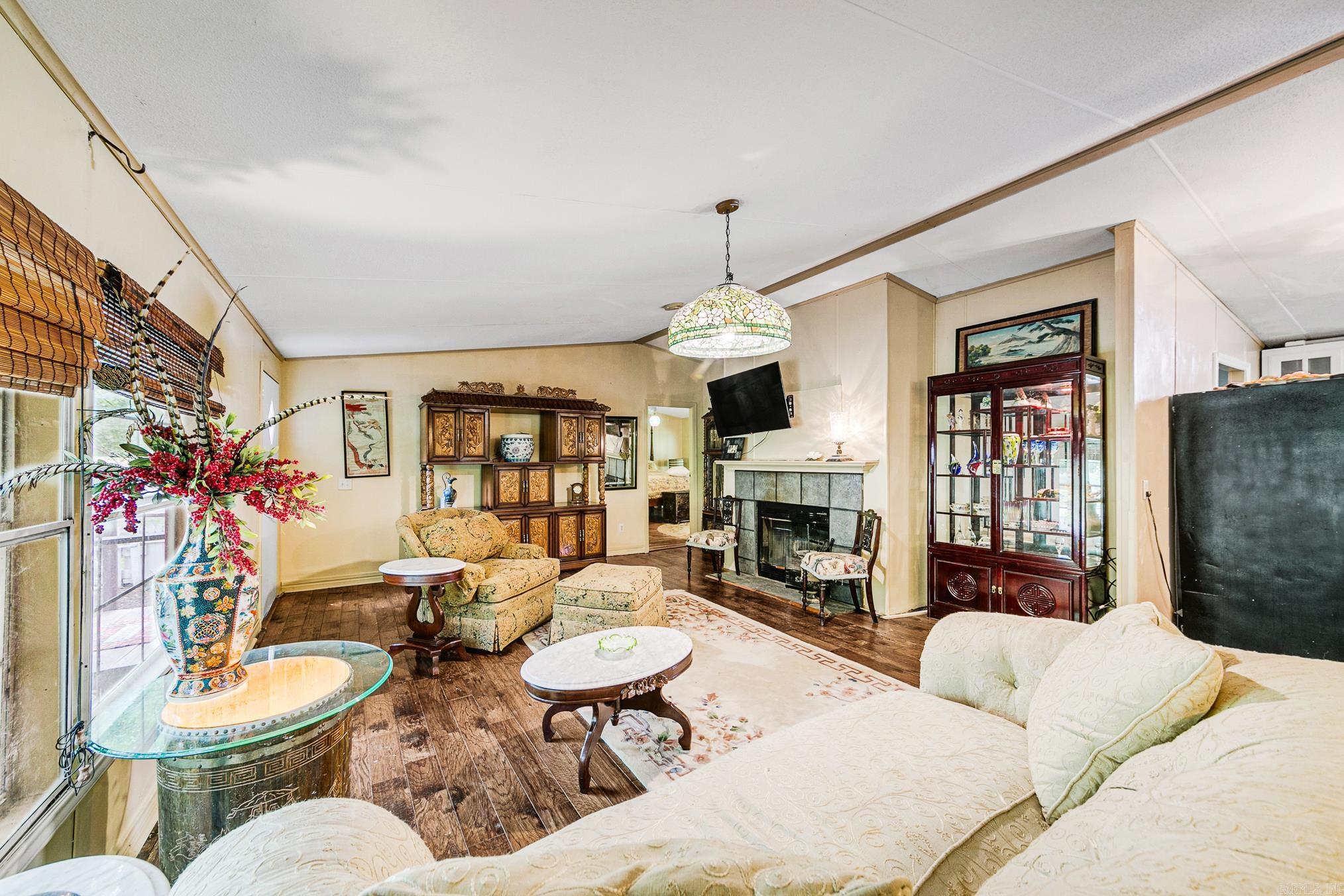 SHADY VALLEY - Residential