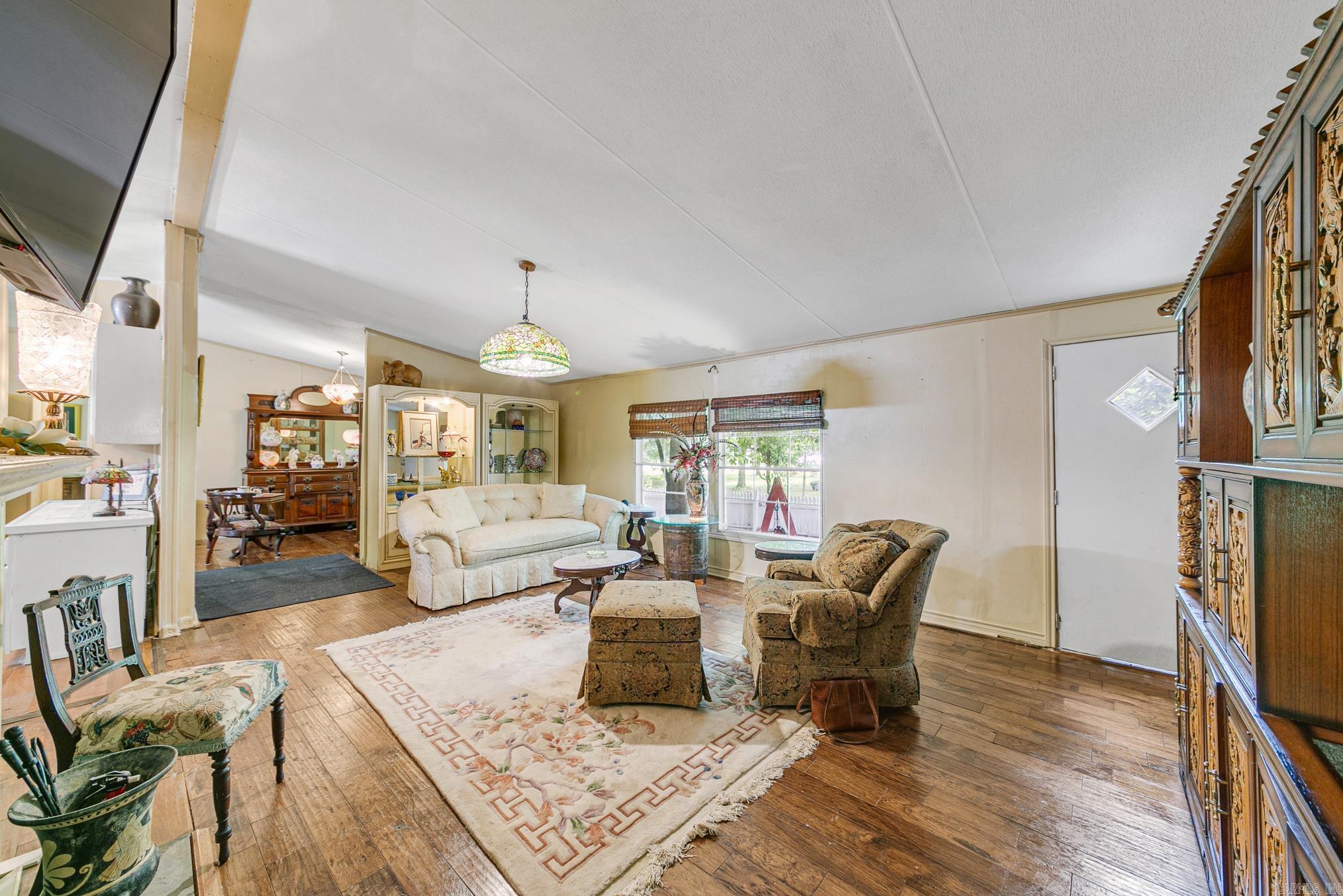 SHADY VALLEY - Residential