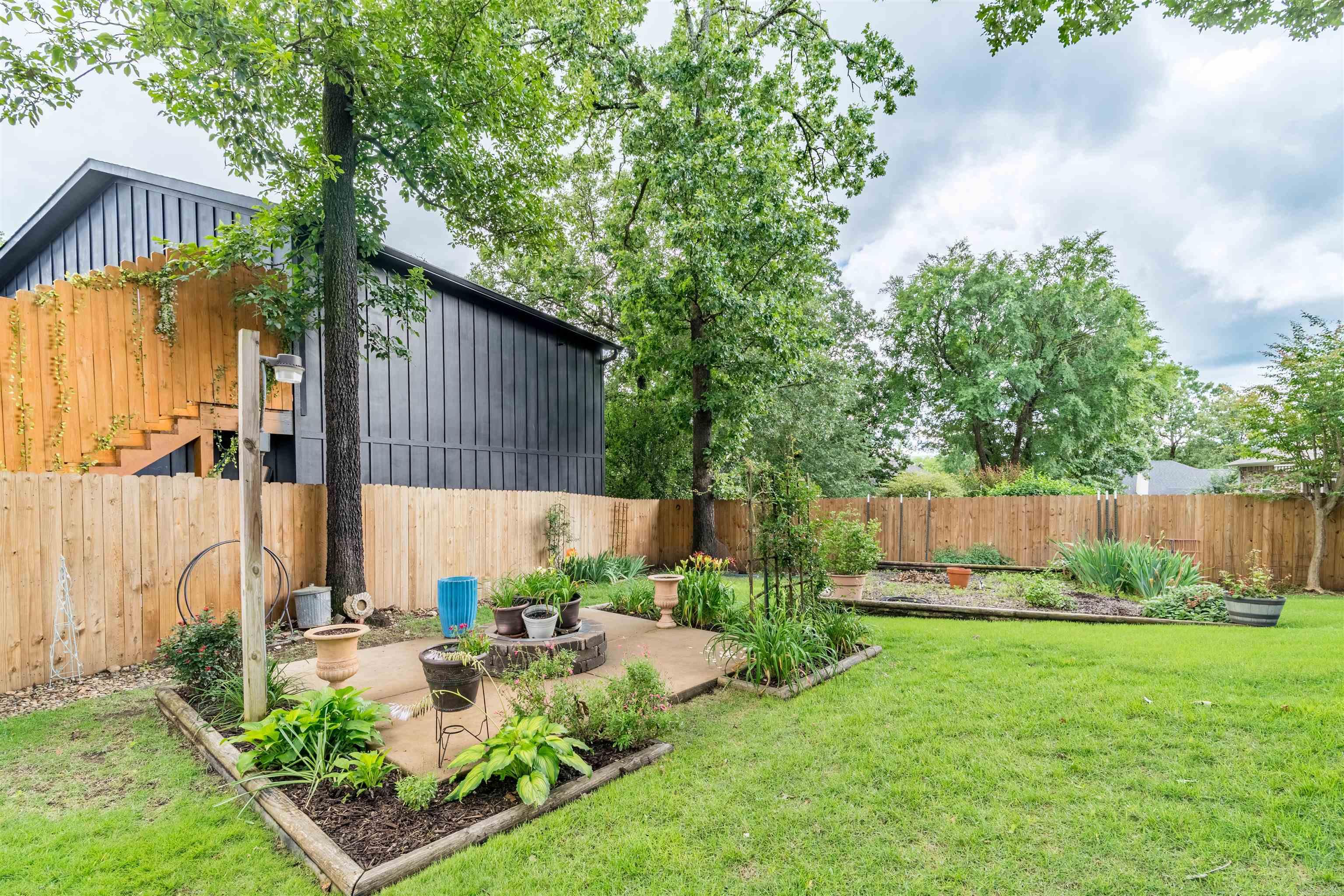 Lake Hamilton Outside - Residential