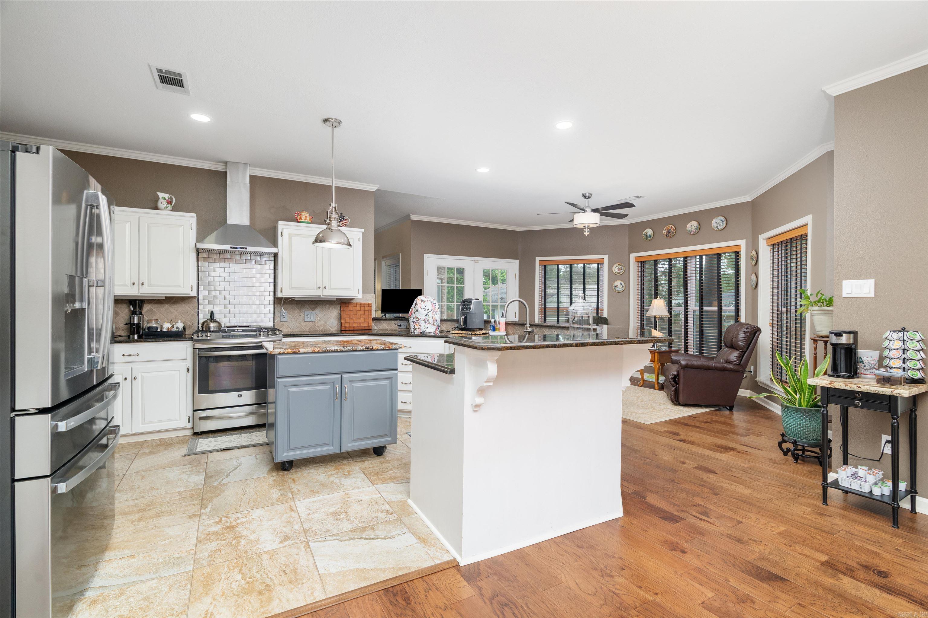 Lake Hamilton Outside - Residential