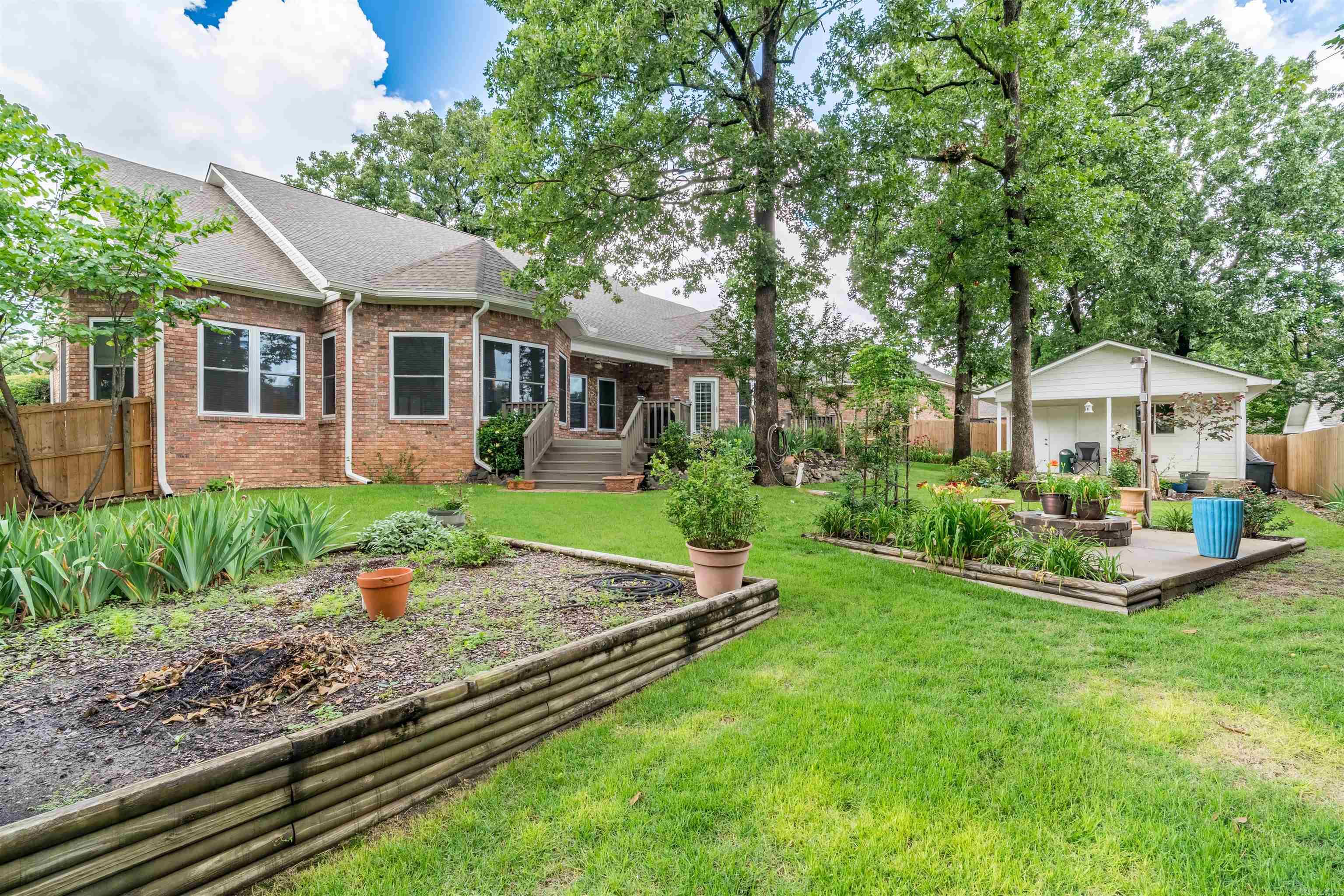 Lake Hamilton Outside - Residential