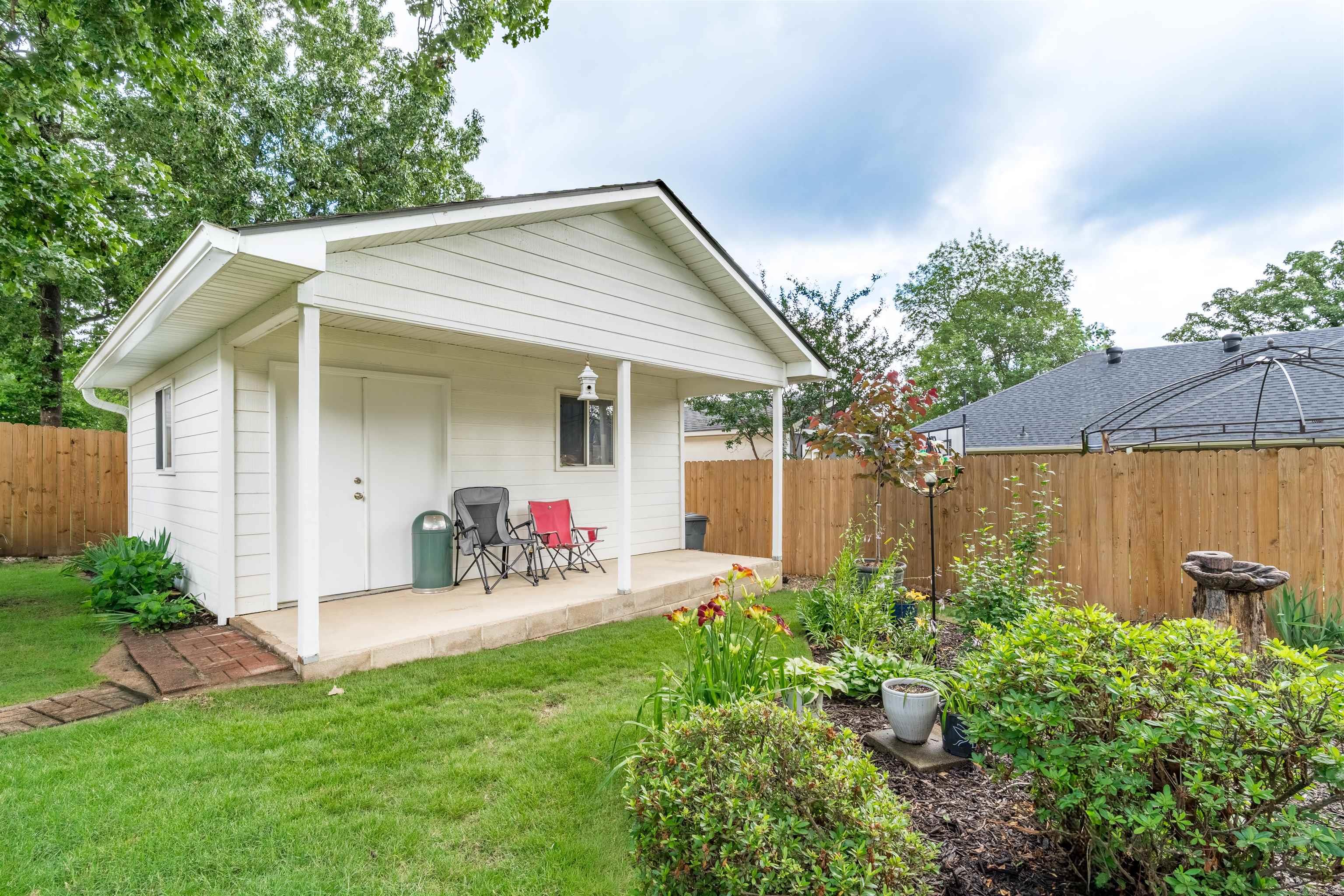 Lake Hamilton Outside - Residential