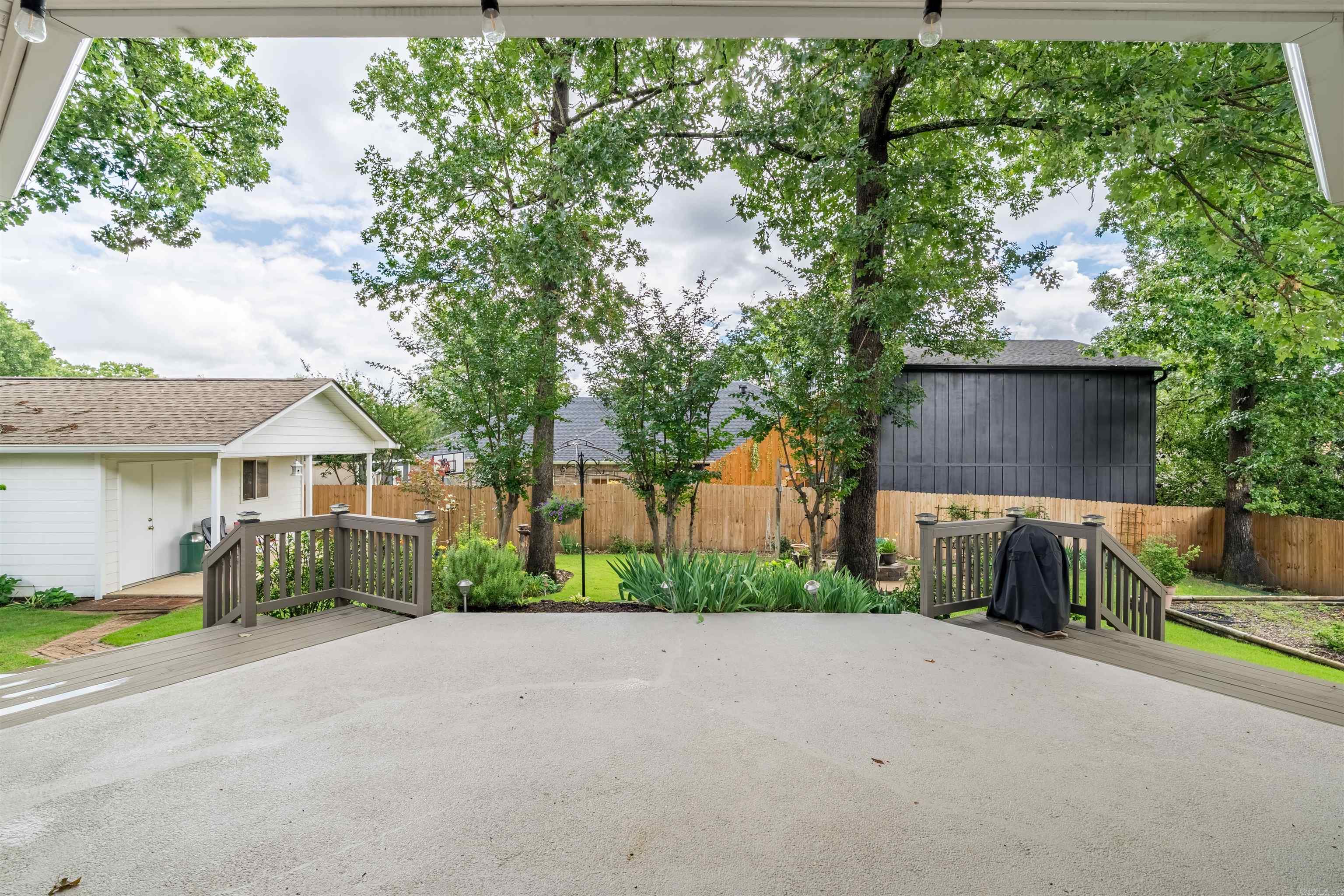 Lake Hamilton Outside - Residential