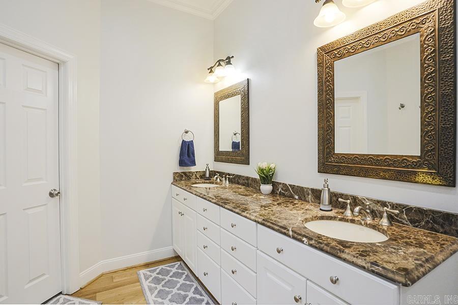 CHENAL VALLEY BRETAGNE CIRCLE - Residential