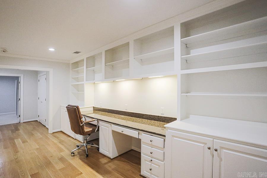 CHENAL VALLEY BRETAGNE CIRCLE - Residential