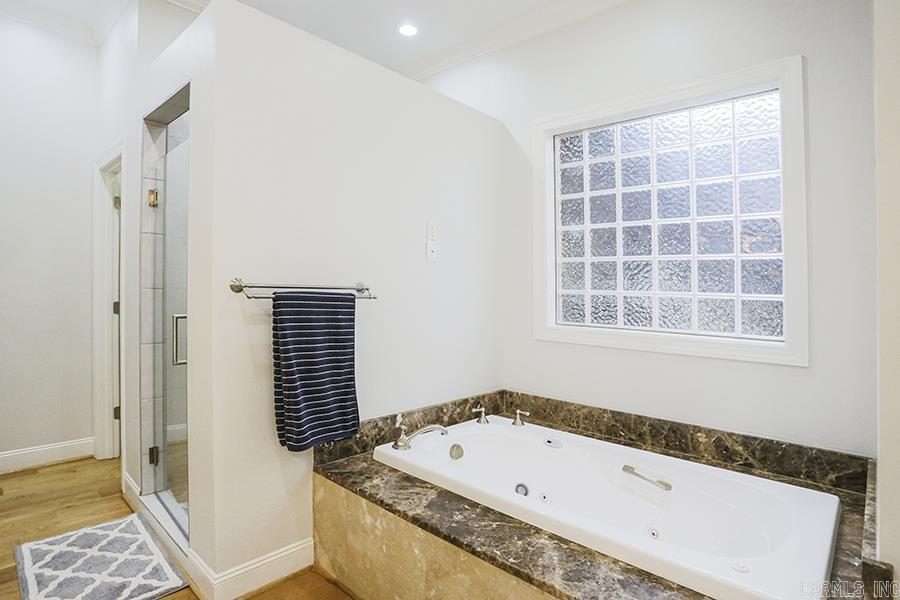 CHENAL VALLEY BRETAGNE CIRCLE - Residential