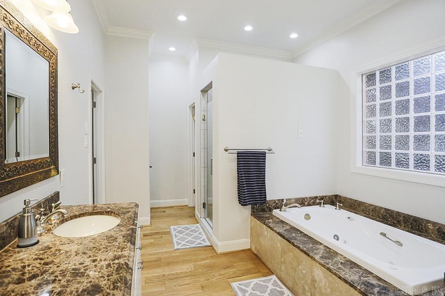 CHENAL VALLEY BRETAGNE CIRCLE - Residential