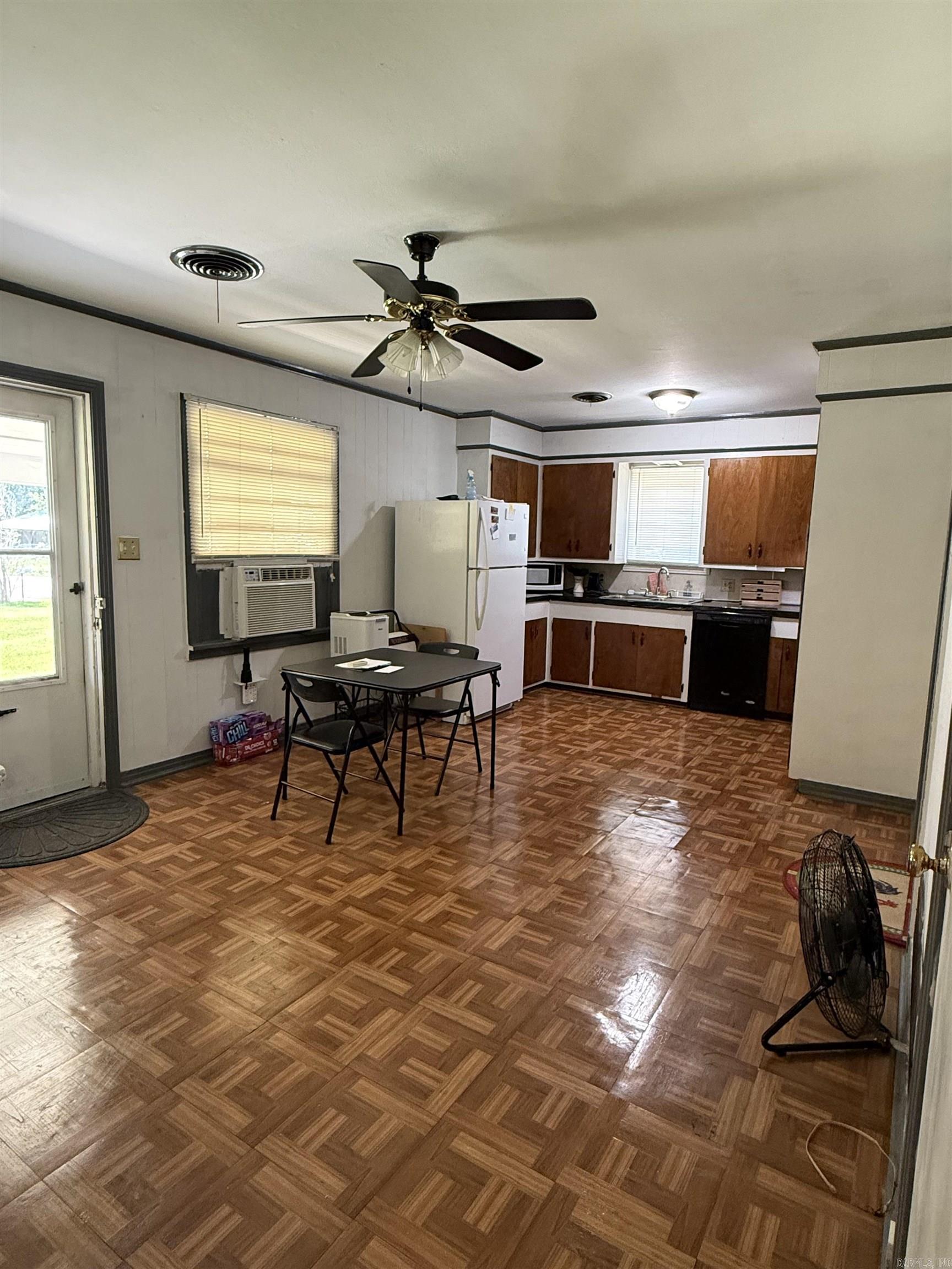 CW FREER - Residential