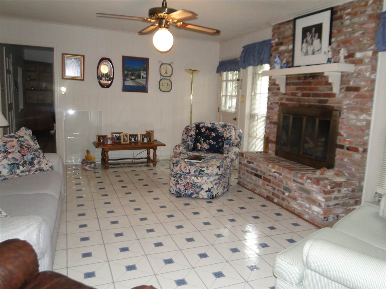 SHANNON HILLS s - Residential