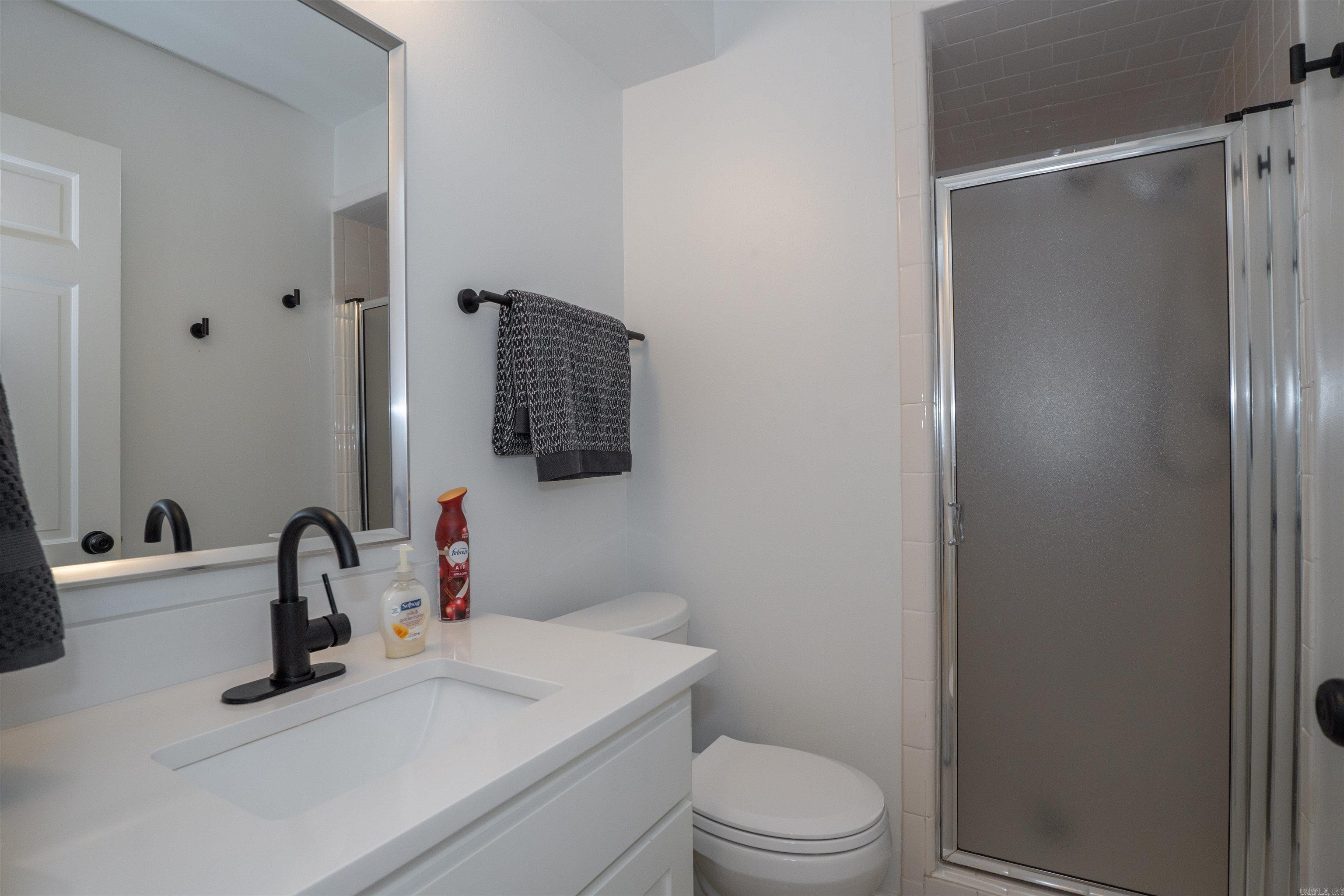 LEAWOOD MANOR - Residential