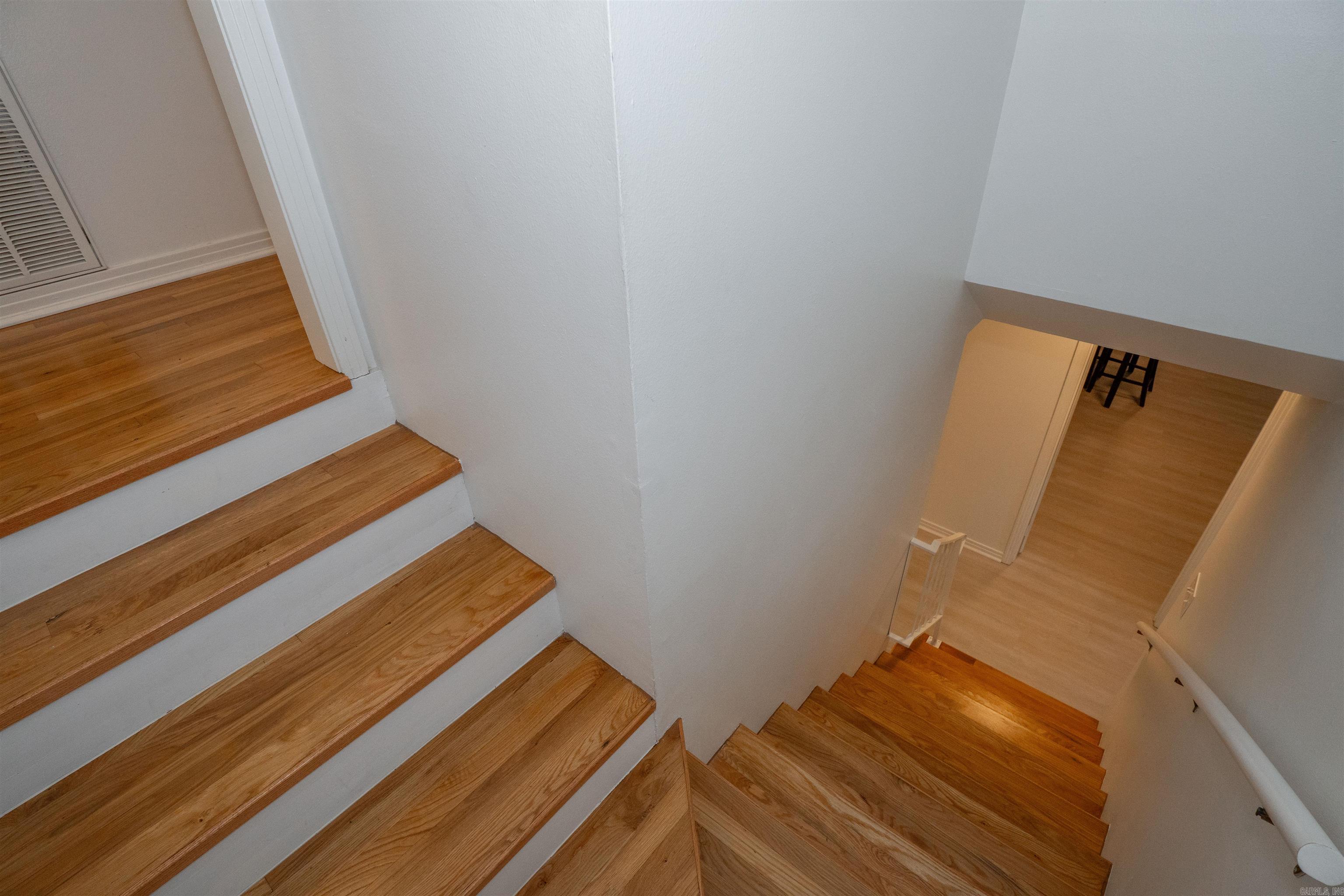 LEAWOOD MANOR - Residential