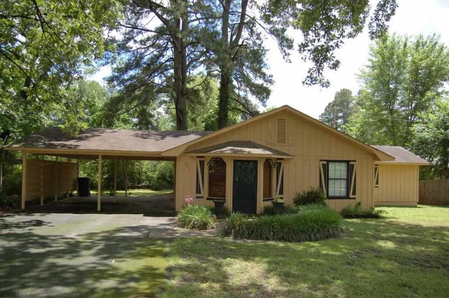 This home is very cute w/ 3 bedrooms & an open floor plan. Plenty of room for the square footage. The kitchen is spacious w/ ample cabinets & counter top space. Kitchen & Family Room have vaulted ceilings w/ real wood beams. The windows & doors are insulated & the home has neutral paint throughout. Many updates have been made to make this home move-in ready! Conveniently located minutes from the Interstate, shopping, and schools. Bryant School District!