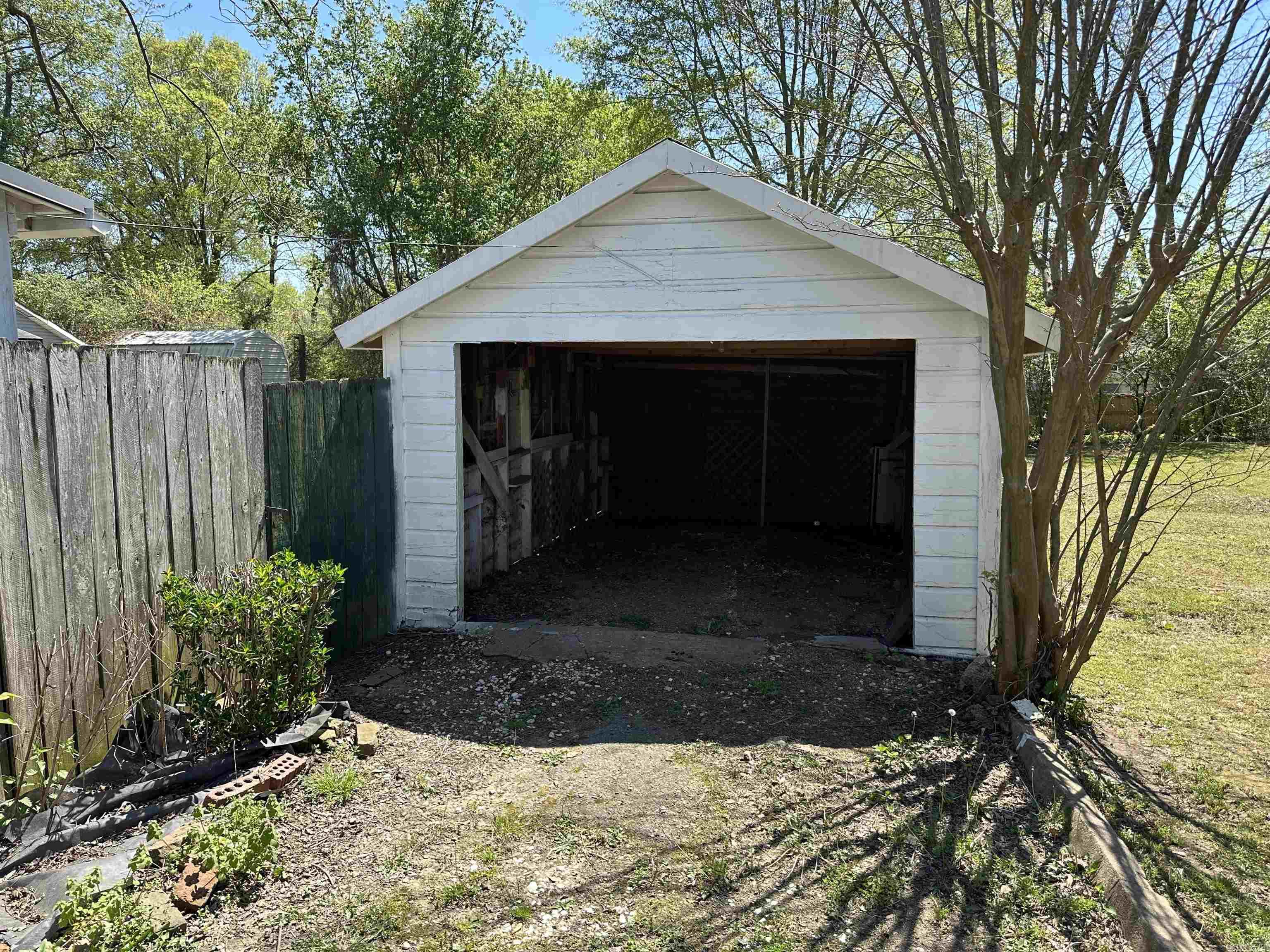 Baker Jones - Residential Lease