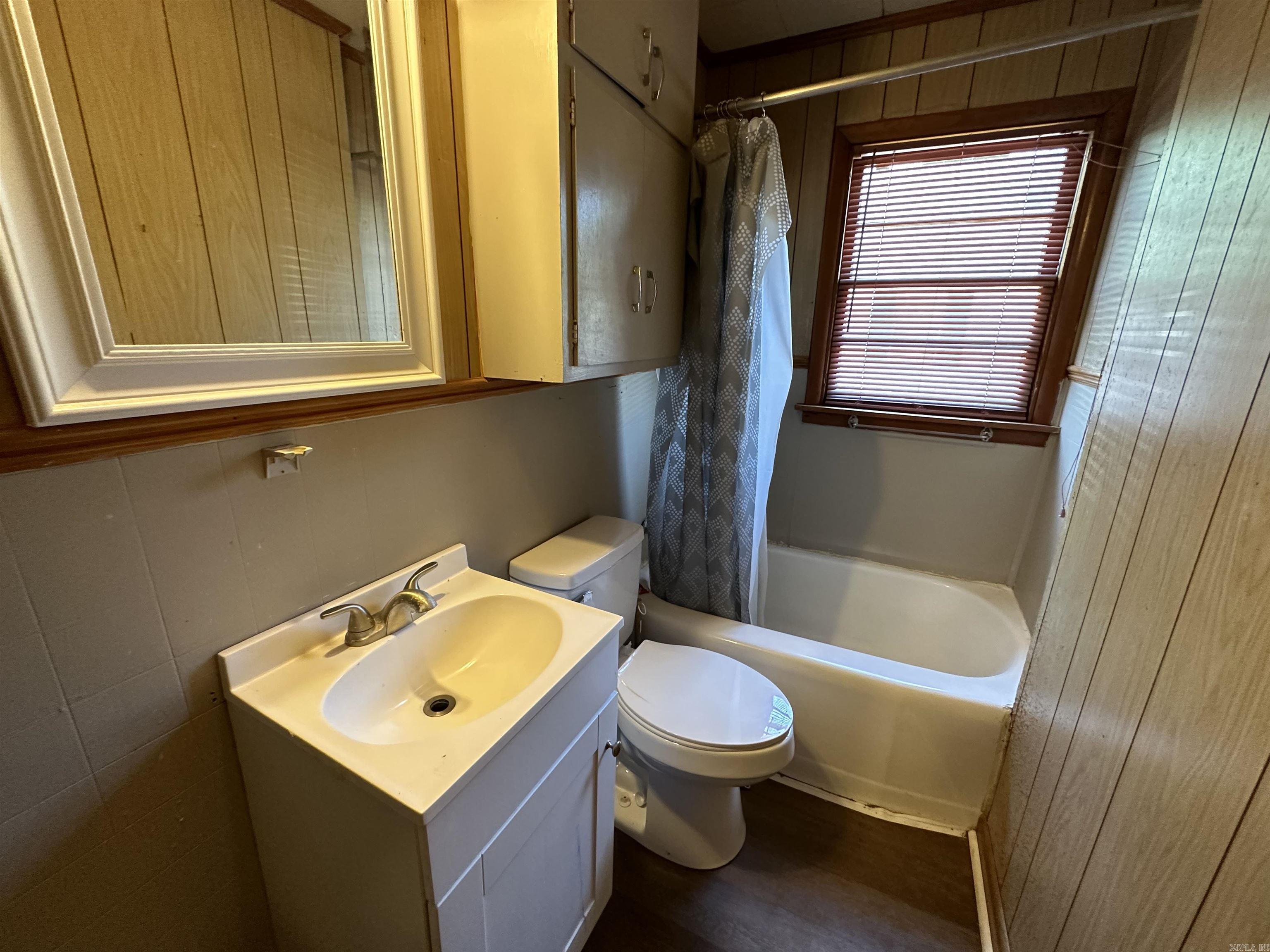 Baker Jones - Residential Lease