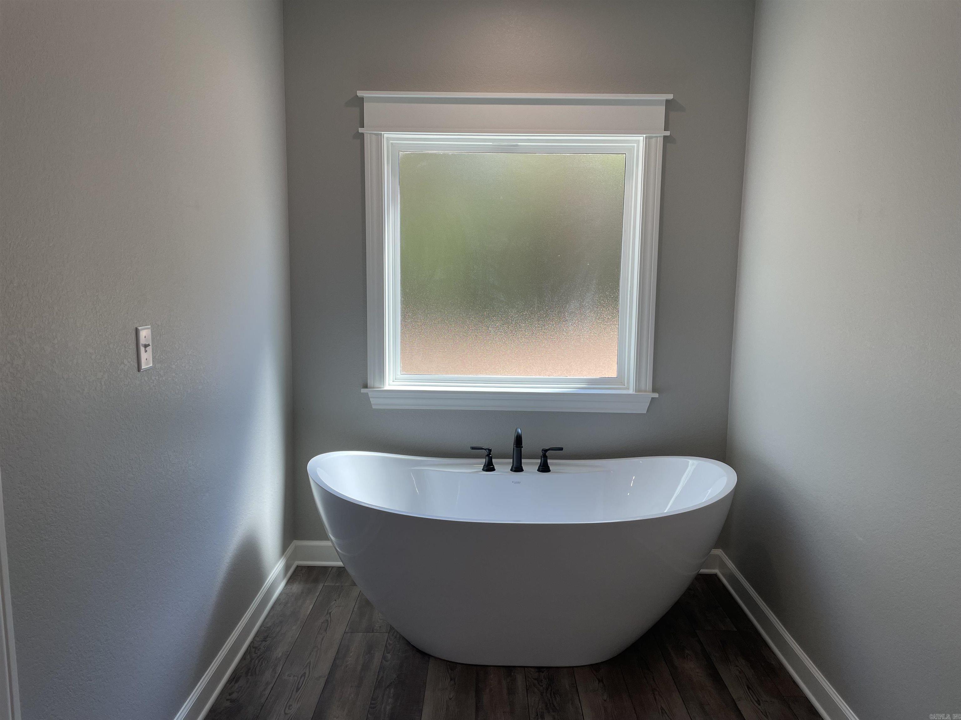 COYOTE RIDGE - Residential