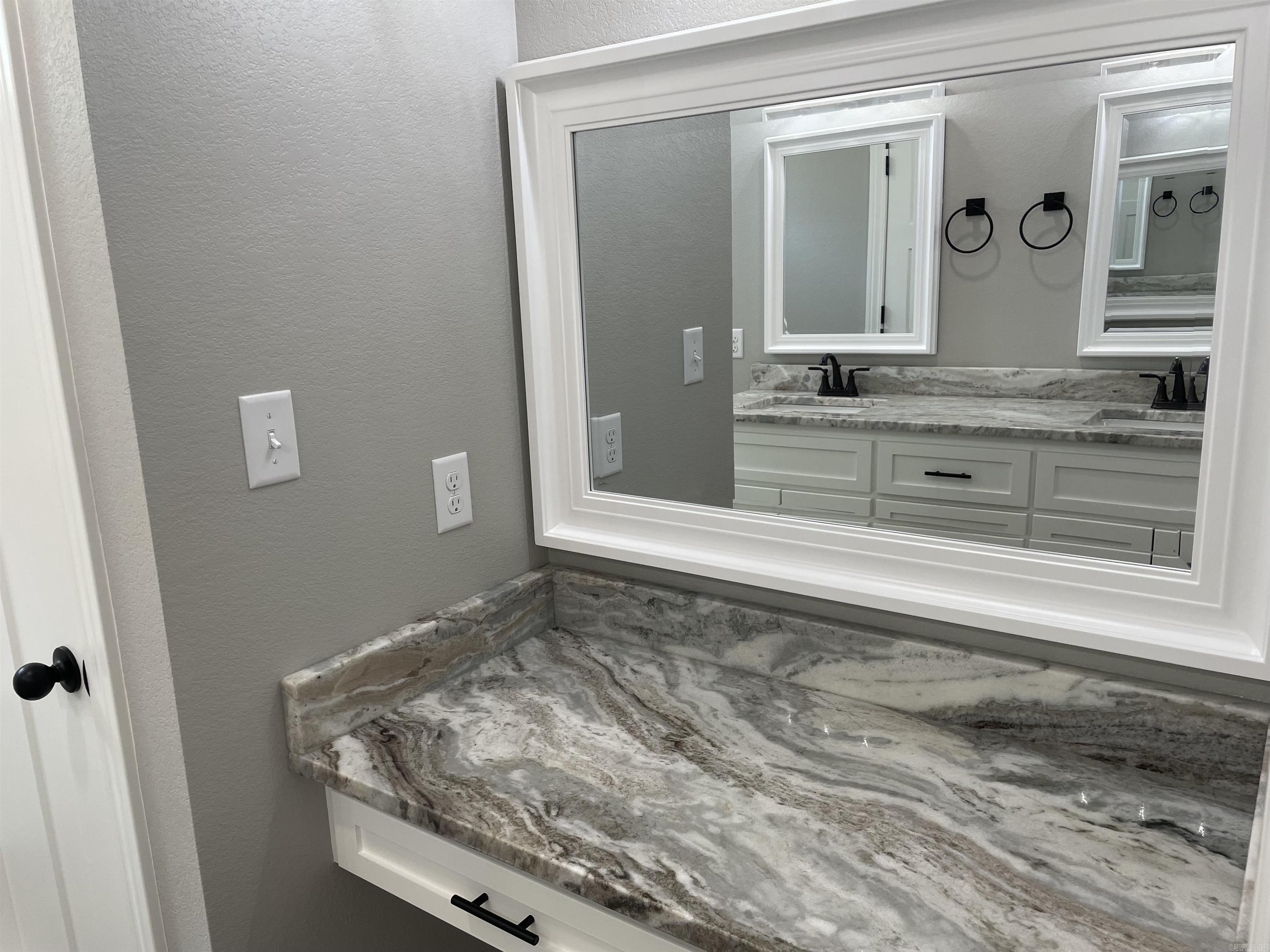 COYOTE RIDGE - Residential