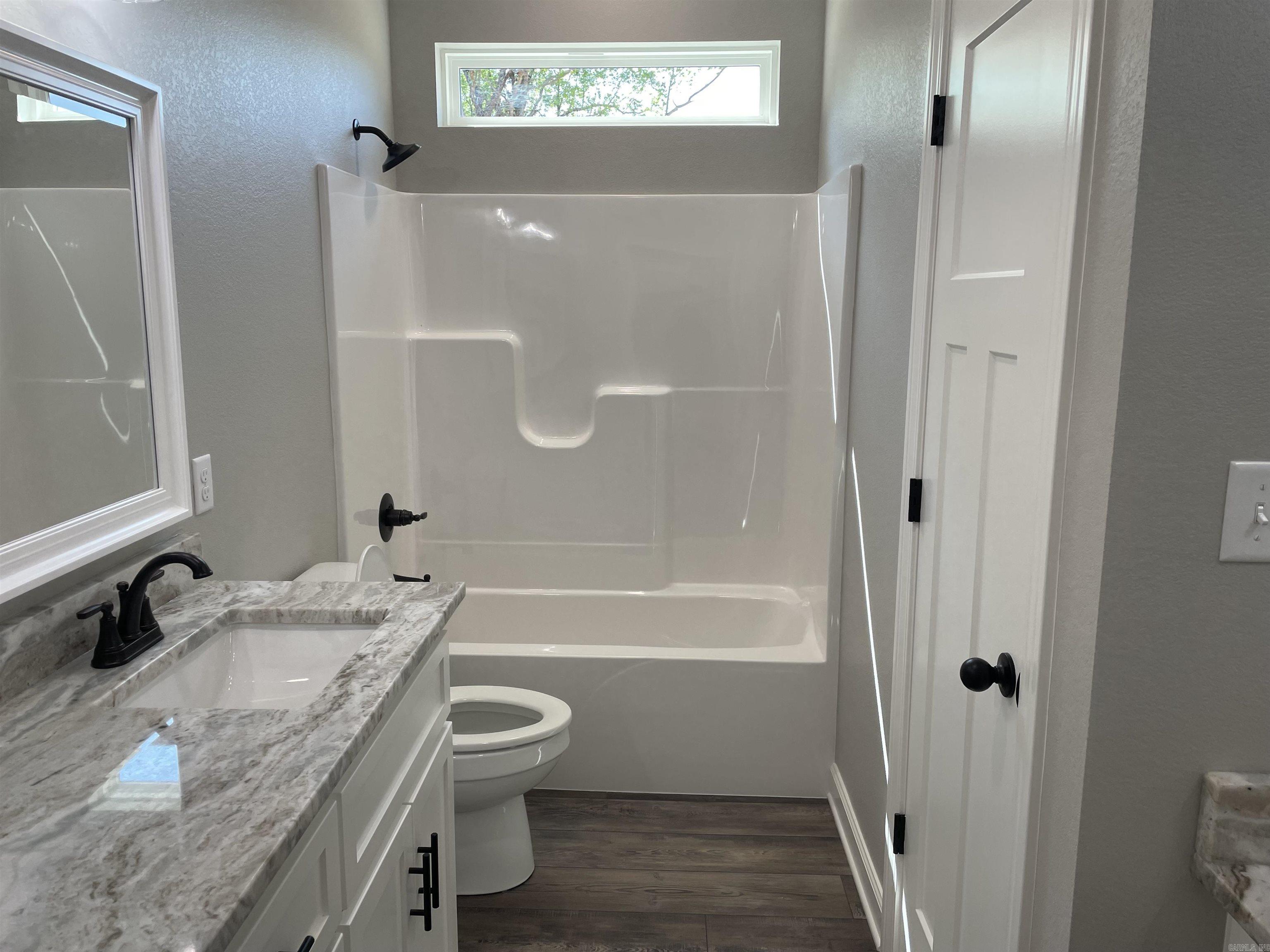 COYOTE RIDGE - Residential