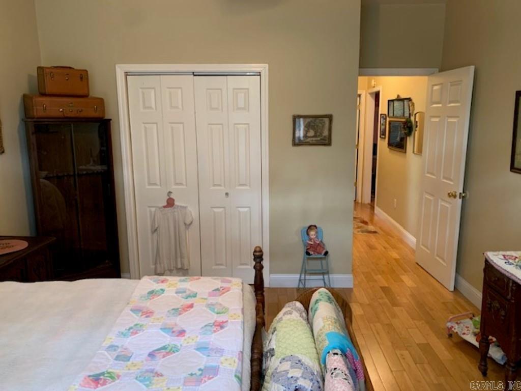 EMERALD VALLEY - Residential