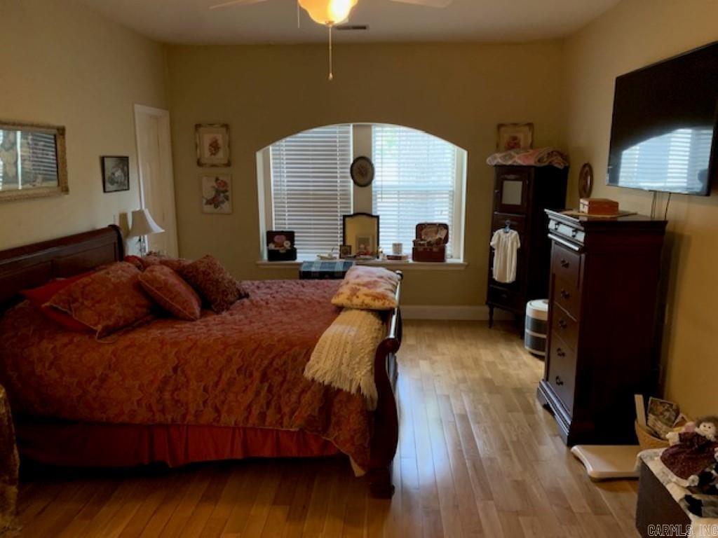 EMERALD VALLEY - Residential