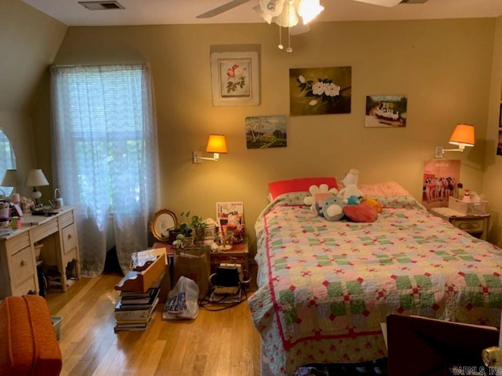 EMERALD VALLEY - Residential