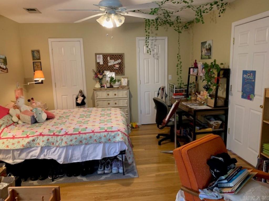 EMERALD VALLEY - Residential