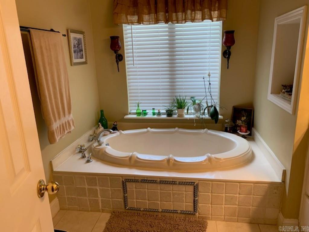 EMERALD VALLEY - Residential