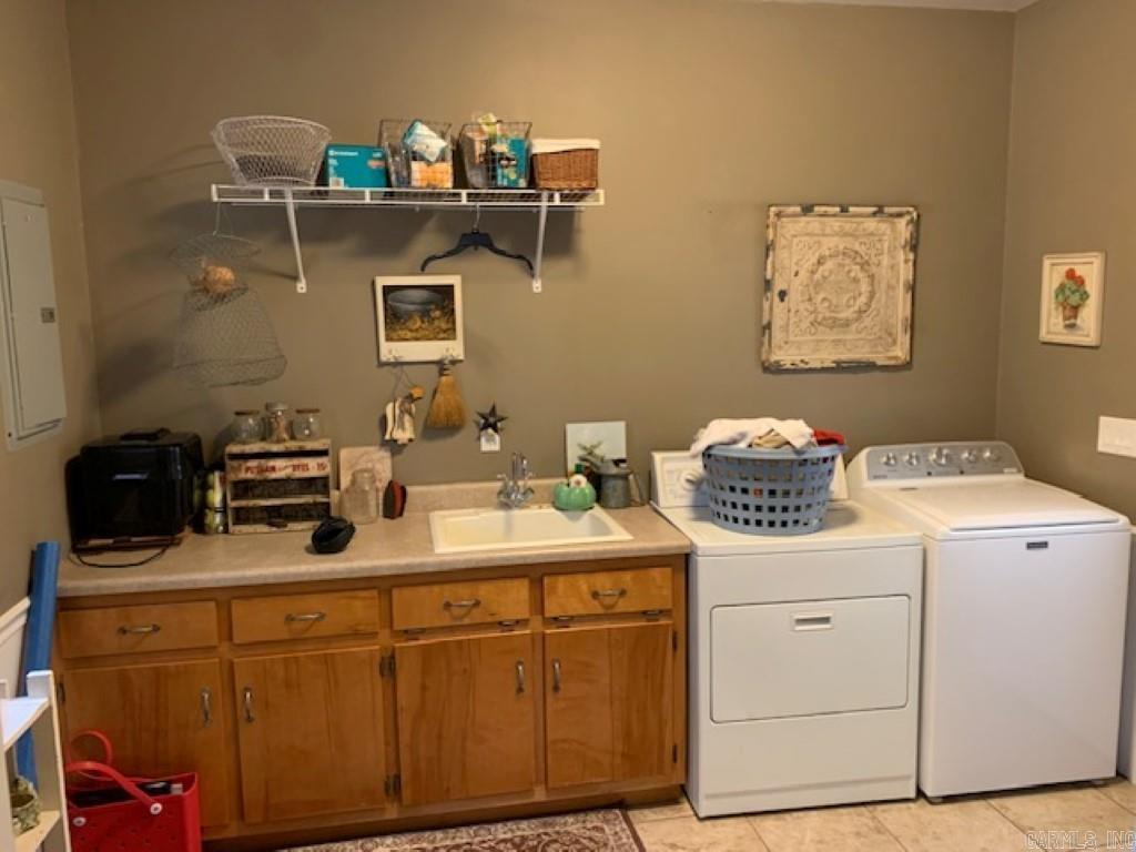 EMERALD VALLEY - Residential