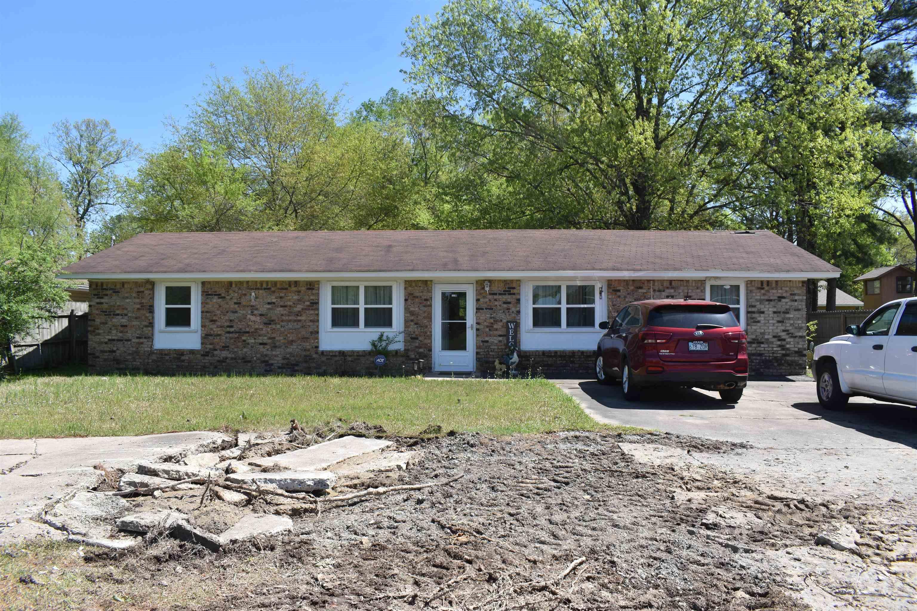 LEAWOOD WEST ADD - Residential