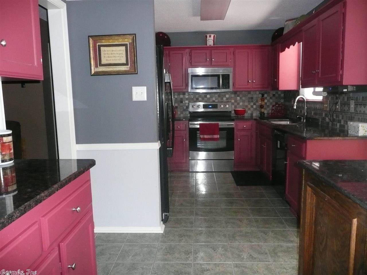 CHERRY CREEK - Residential