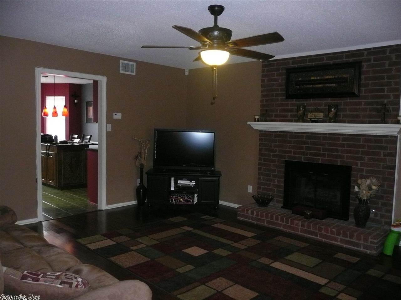 CHERRY CREEK - Residential