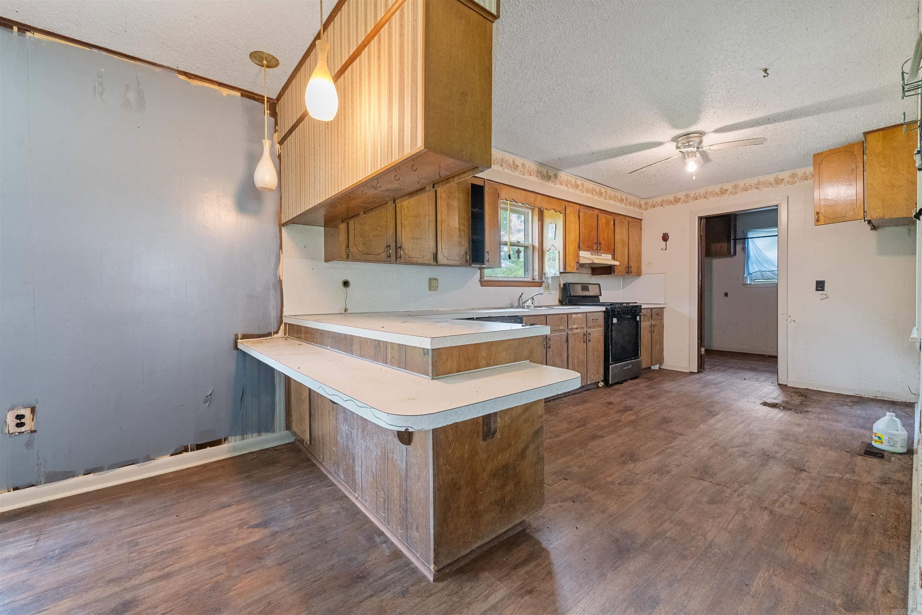 ARBOR OAKS - Residential