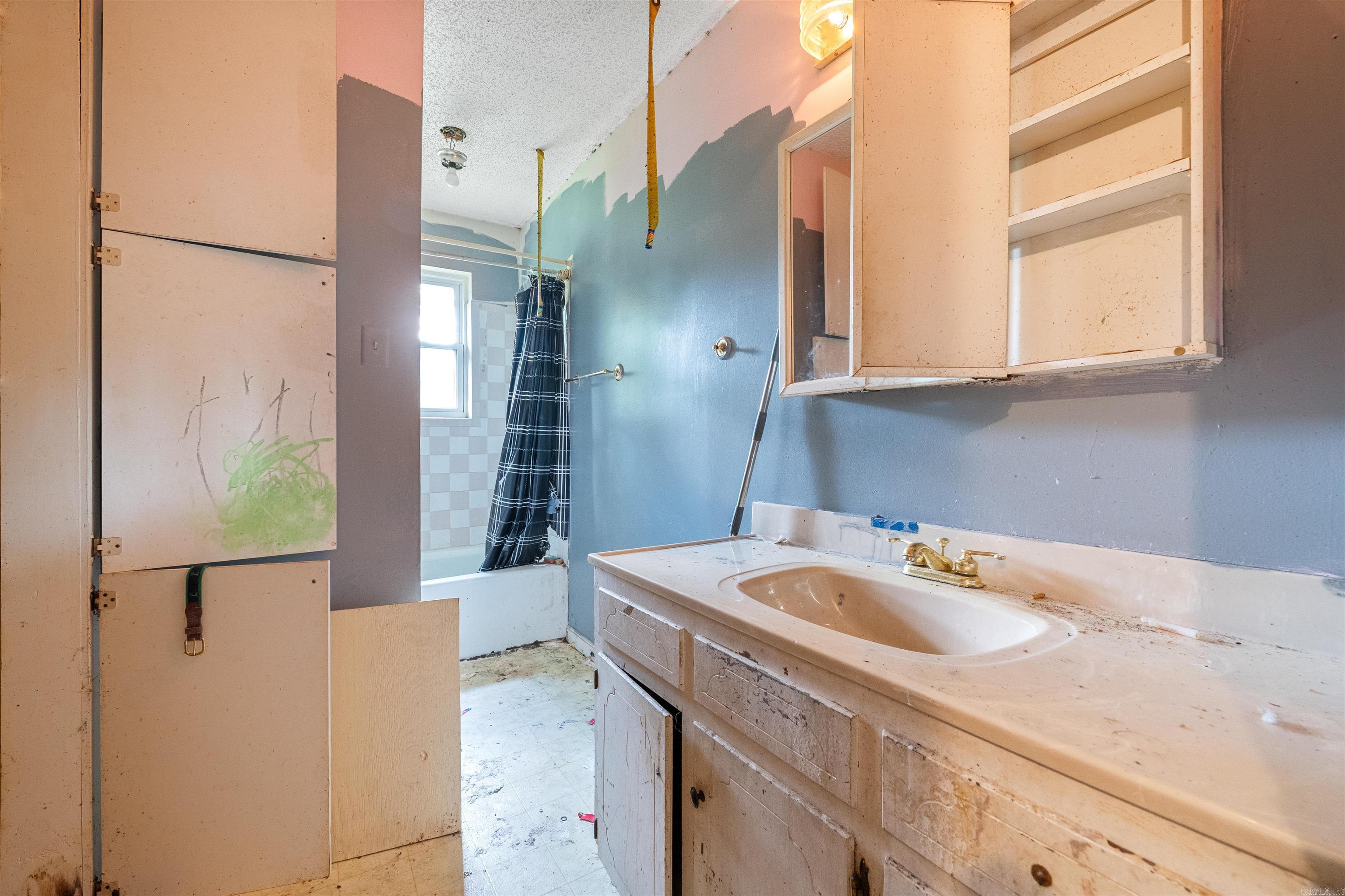 ARBOR OAKS - Residential